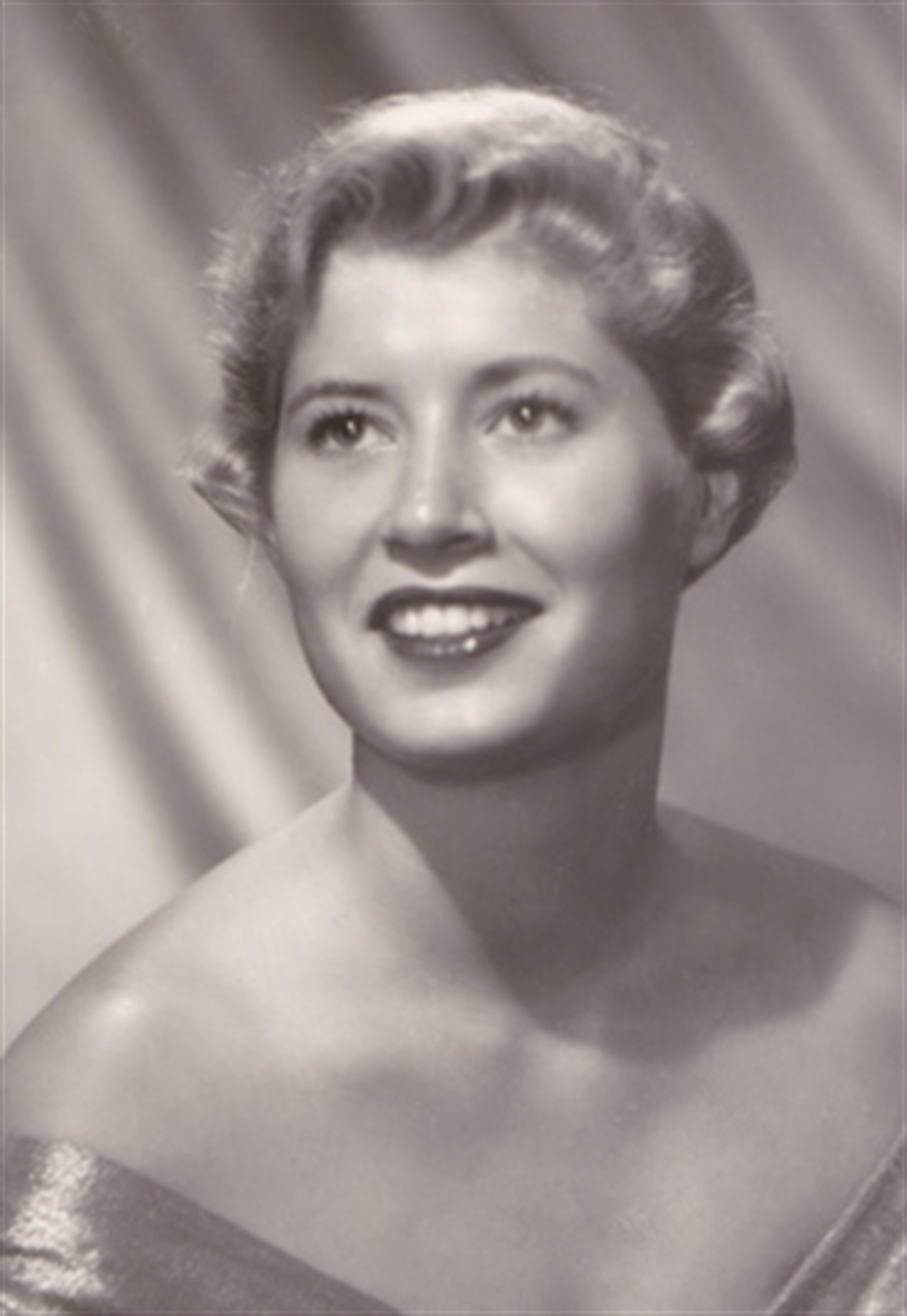 Carolyn Kay  Wells Trumbo