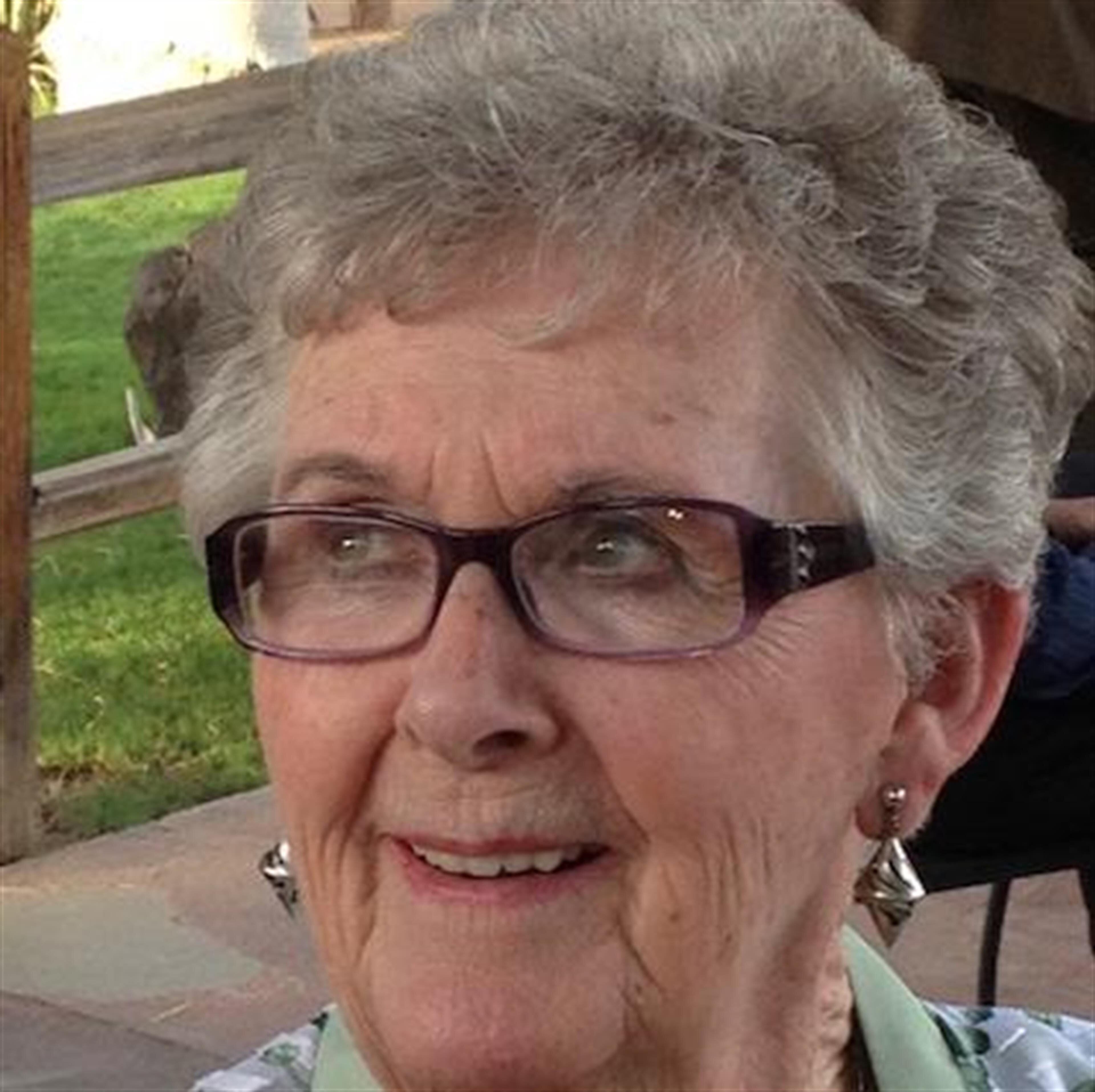 Janet "Jan" Lois Bayer