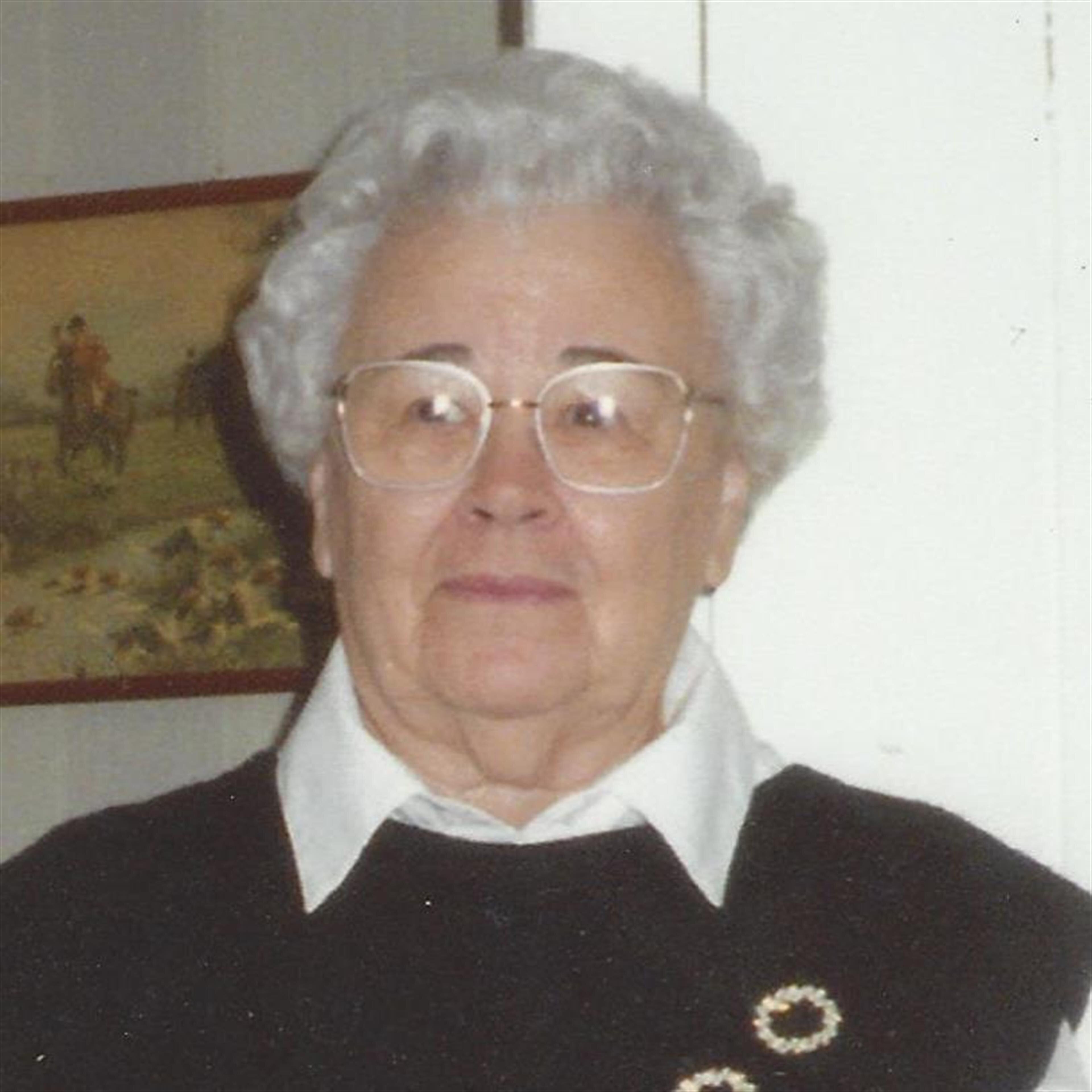 Helen Wakefield (Hartville)