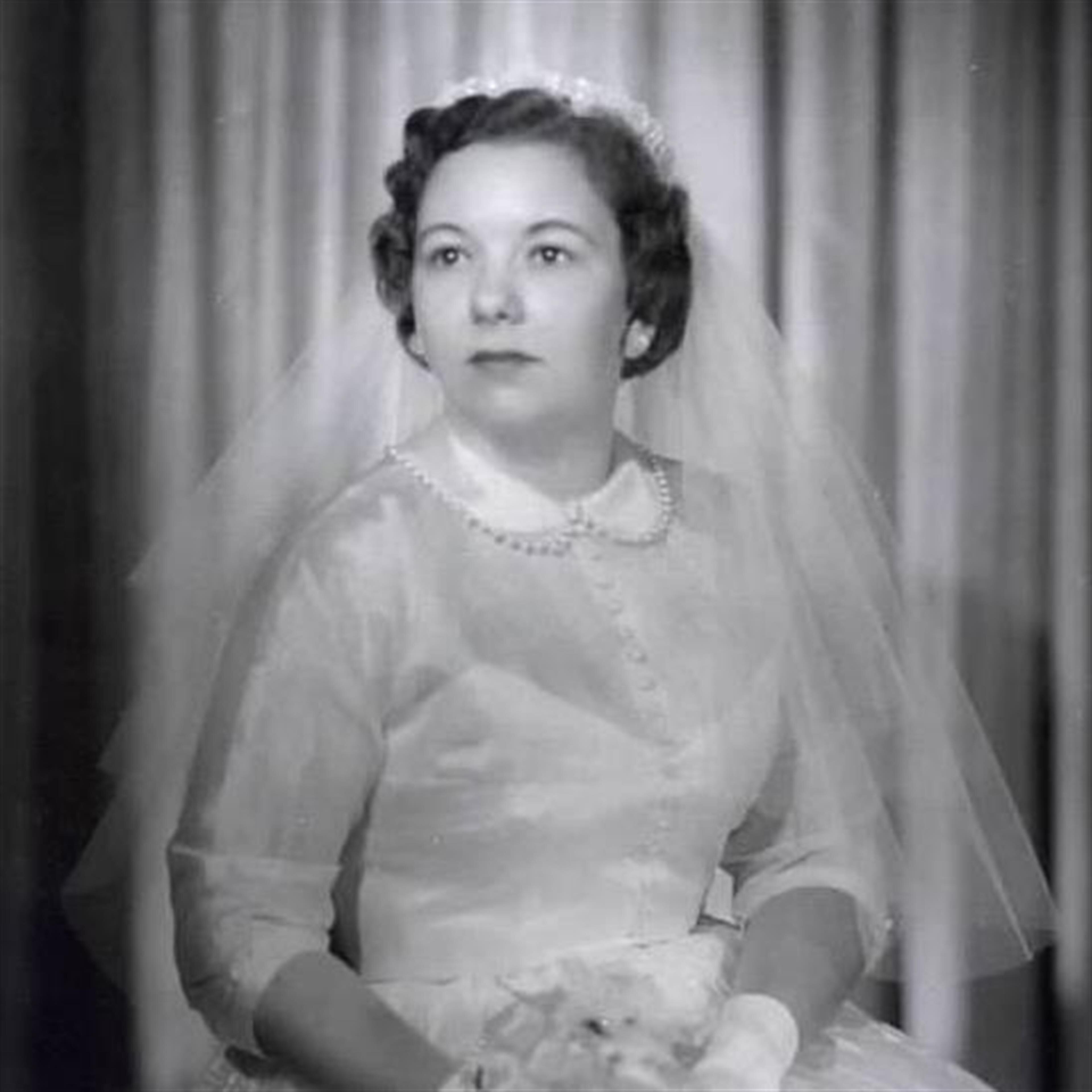 Mrs. Barbara Rhea Hunt Adams