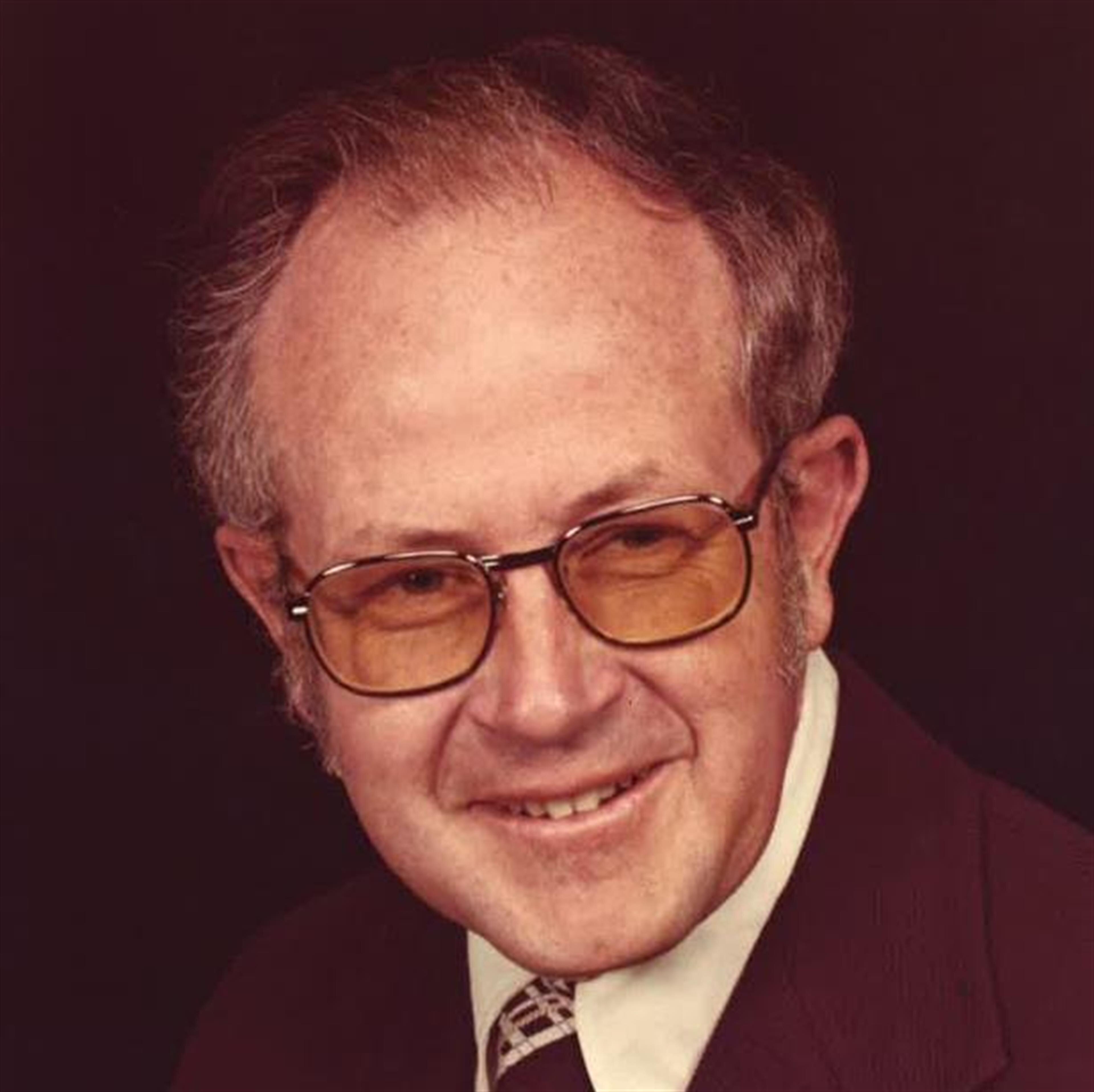 Robert "Bob" Burns Branson