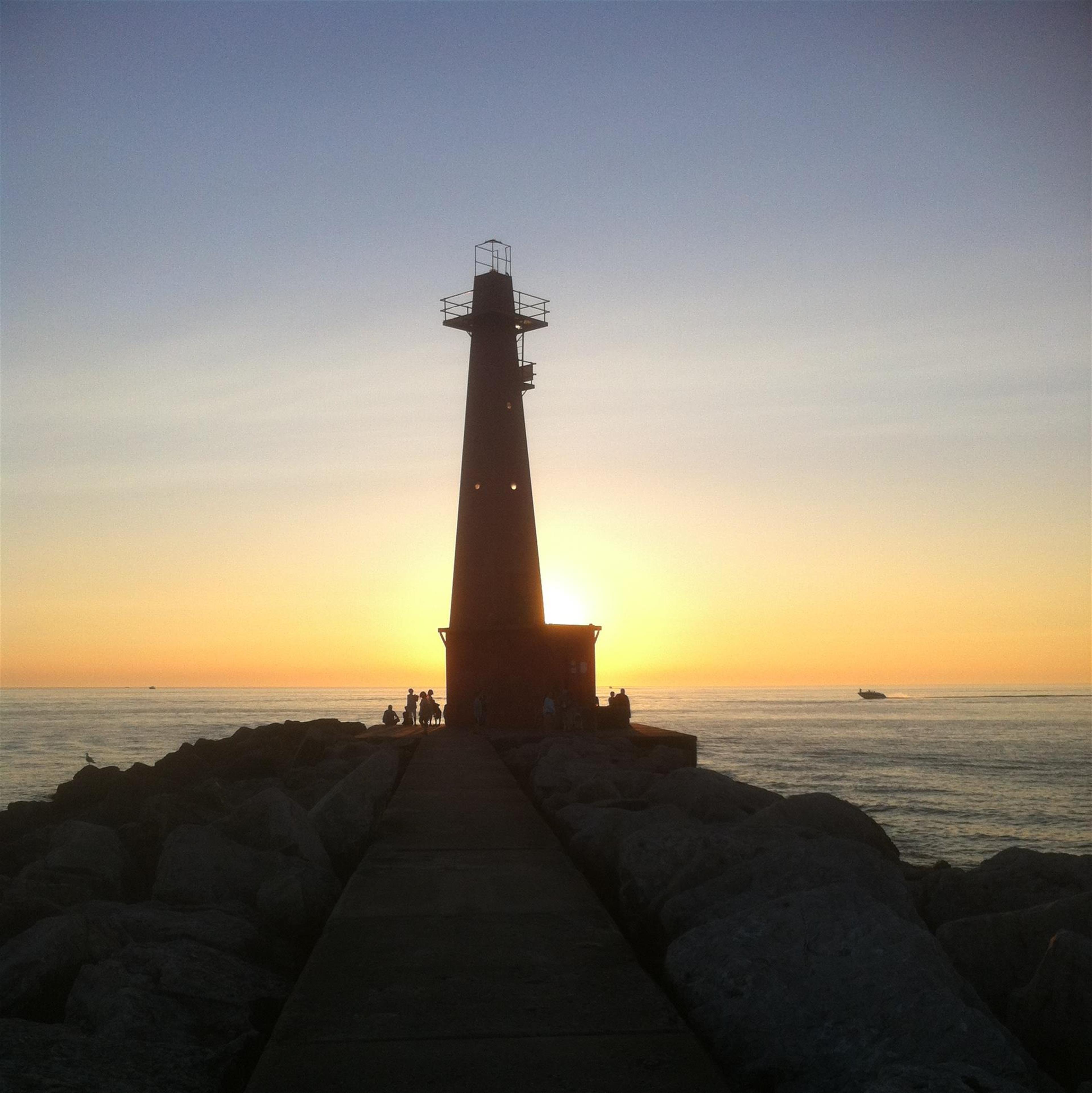 Mr. Frank  Dean Mund