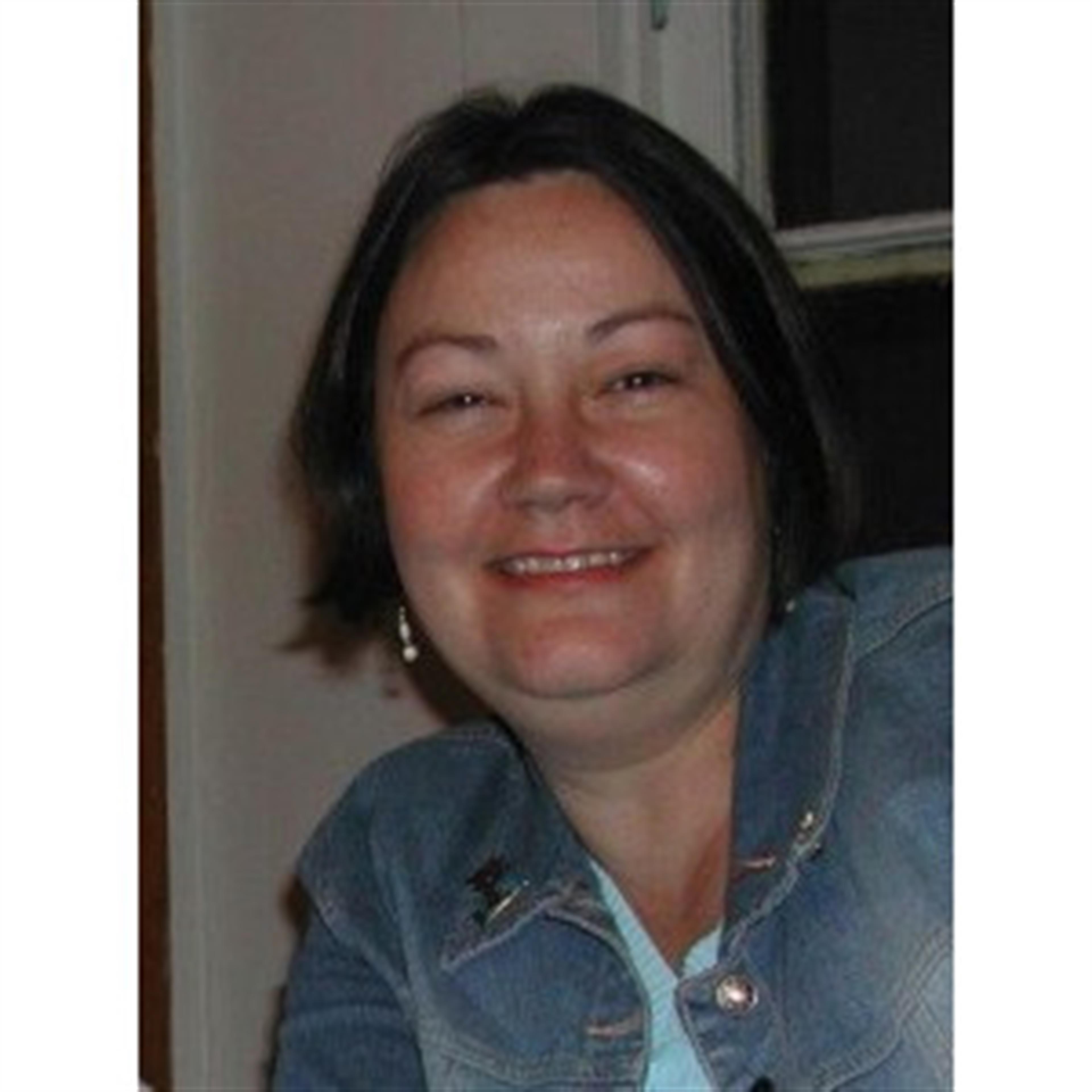 Lisa Luze