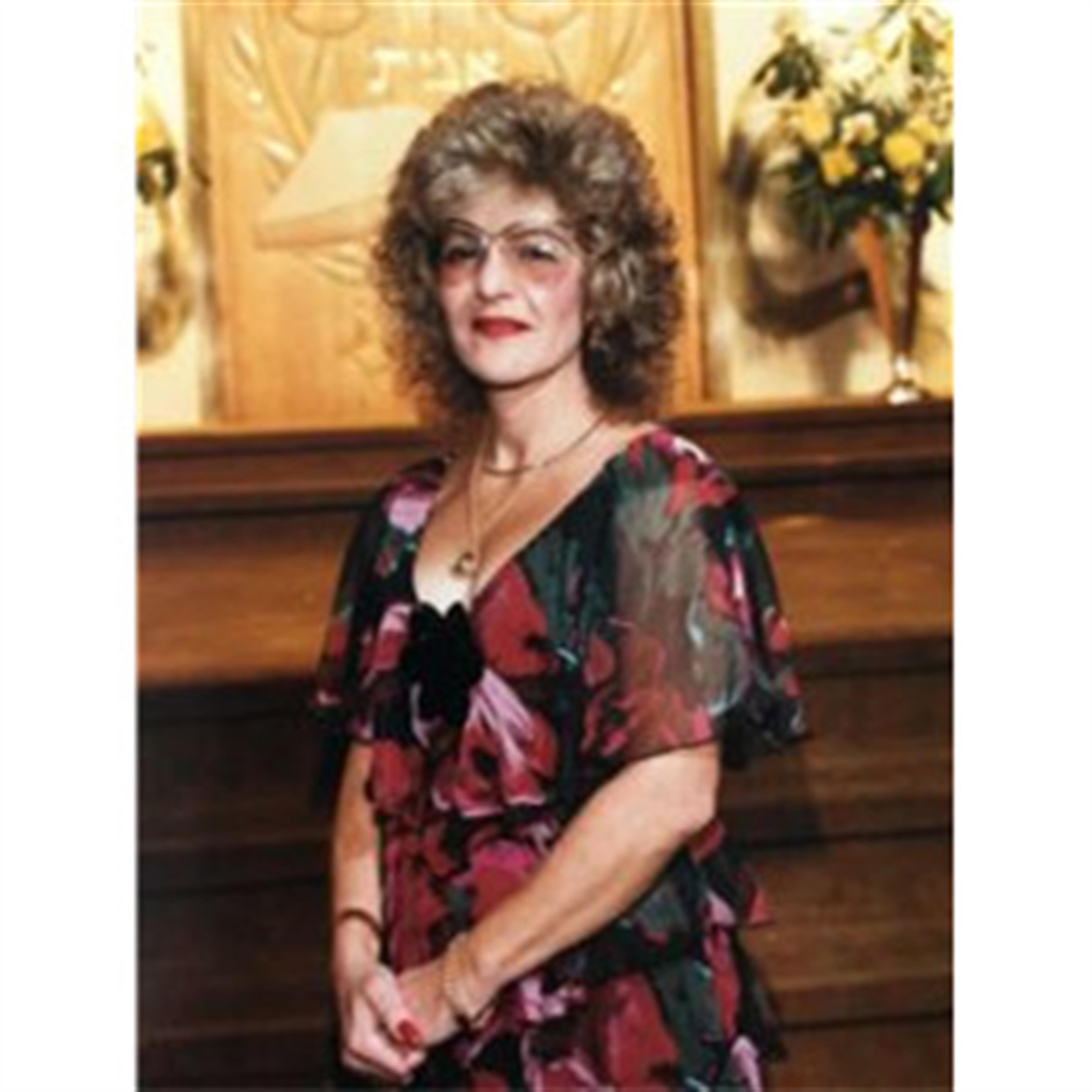 Suzanne Albert