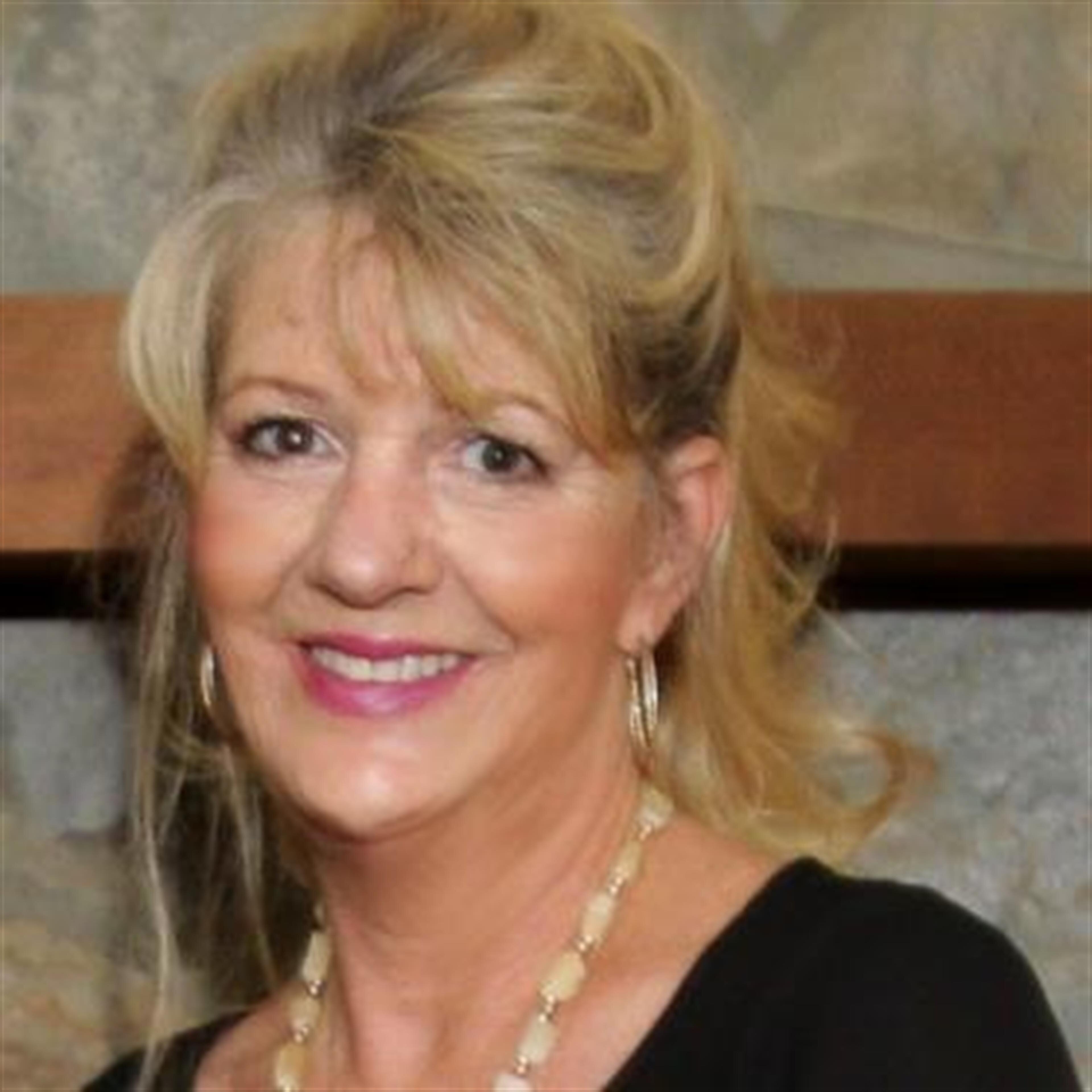 Cindy  Leigh Holbrook
