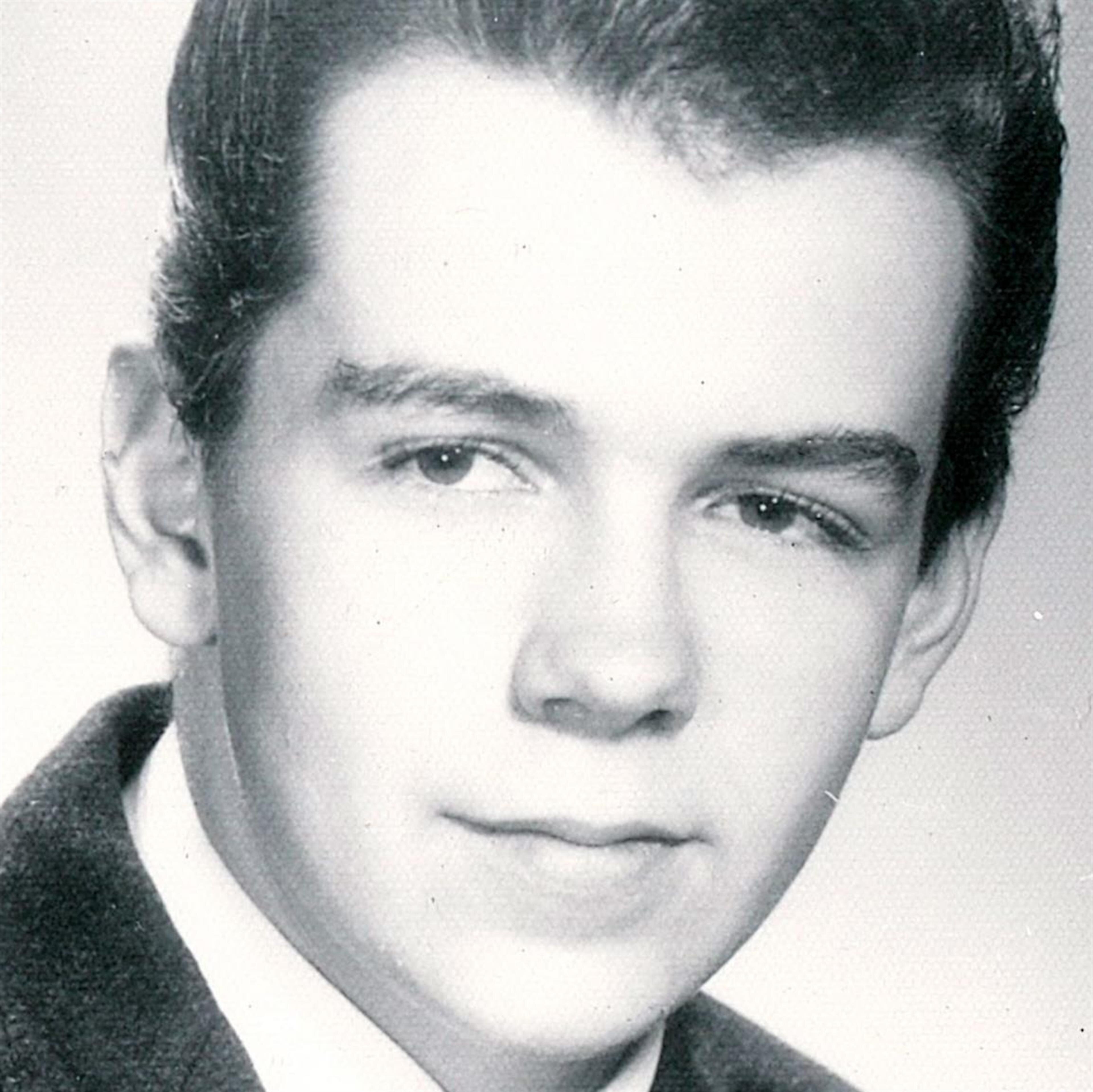Darrell Pierce
