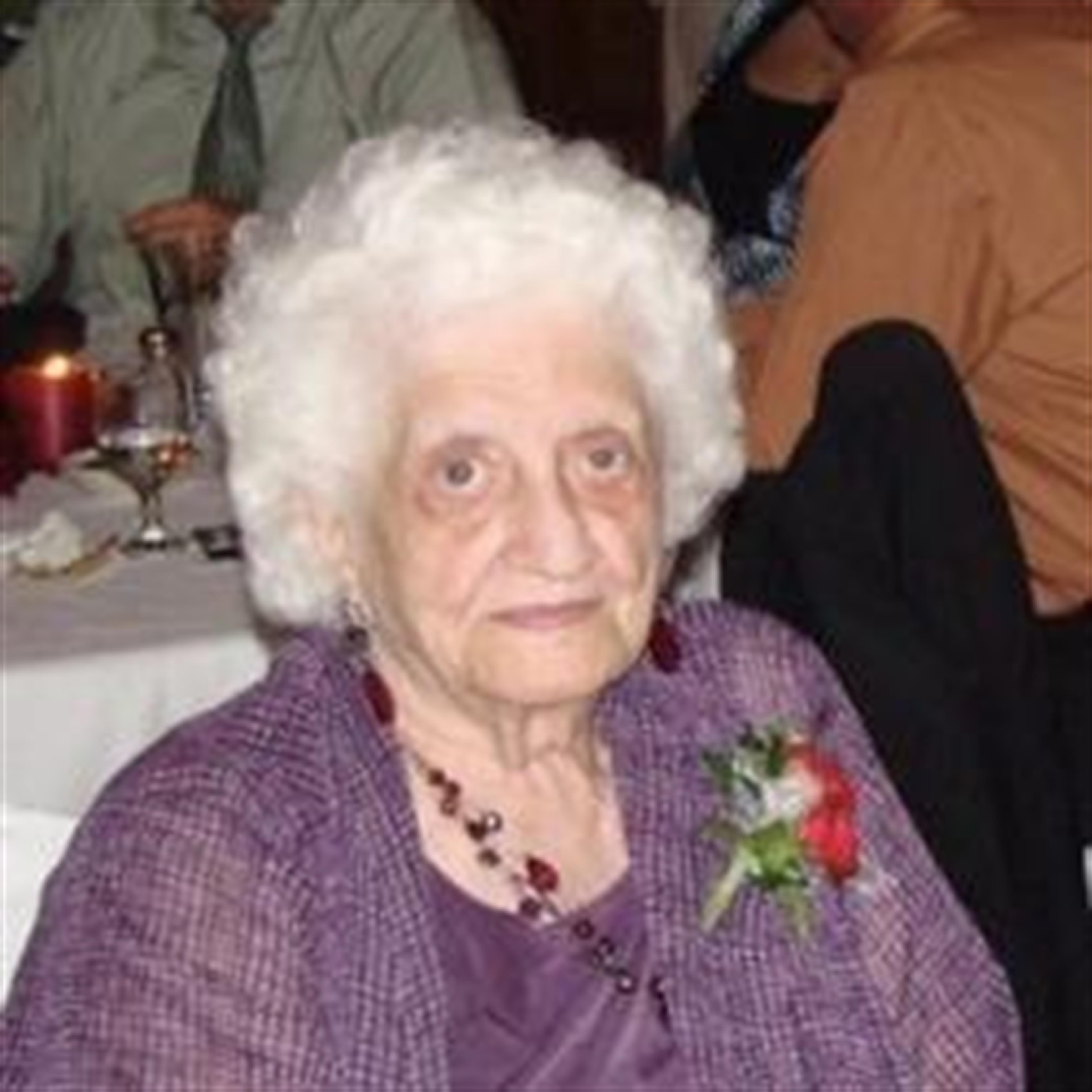 Doris Margaret Hill's obituary picture