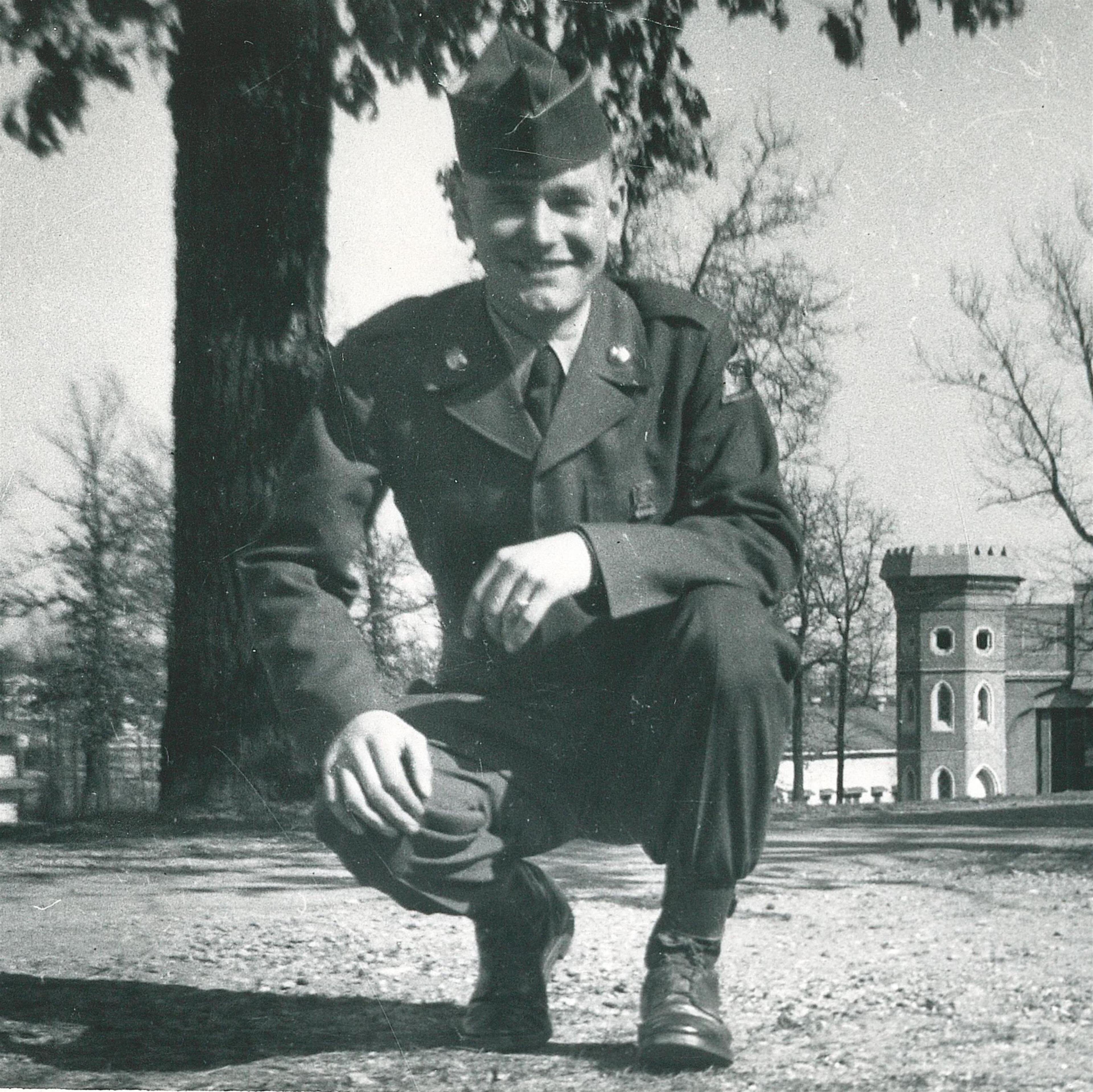 Donald  Eugene  Knight