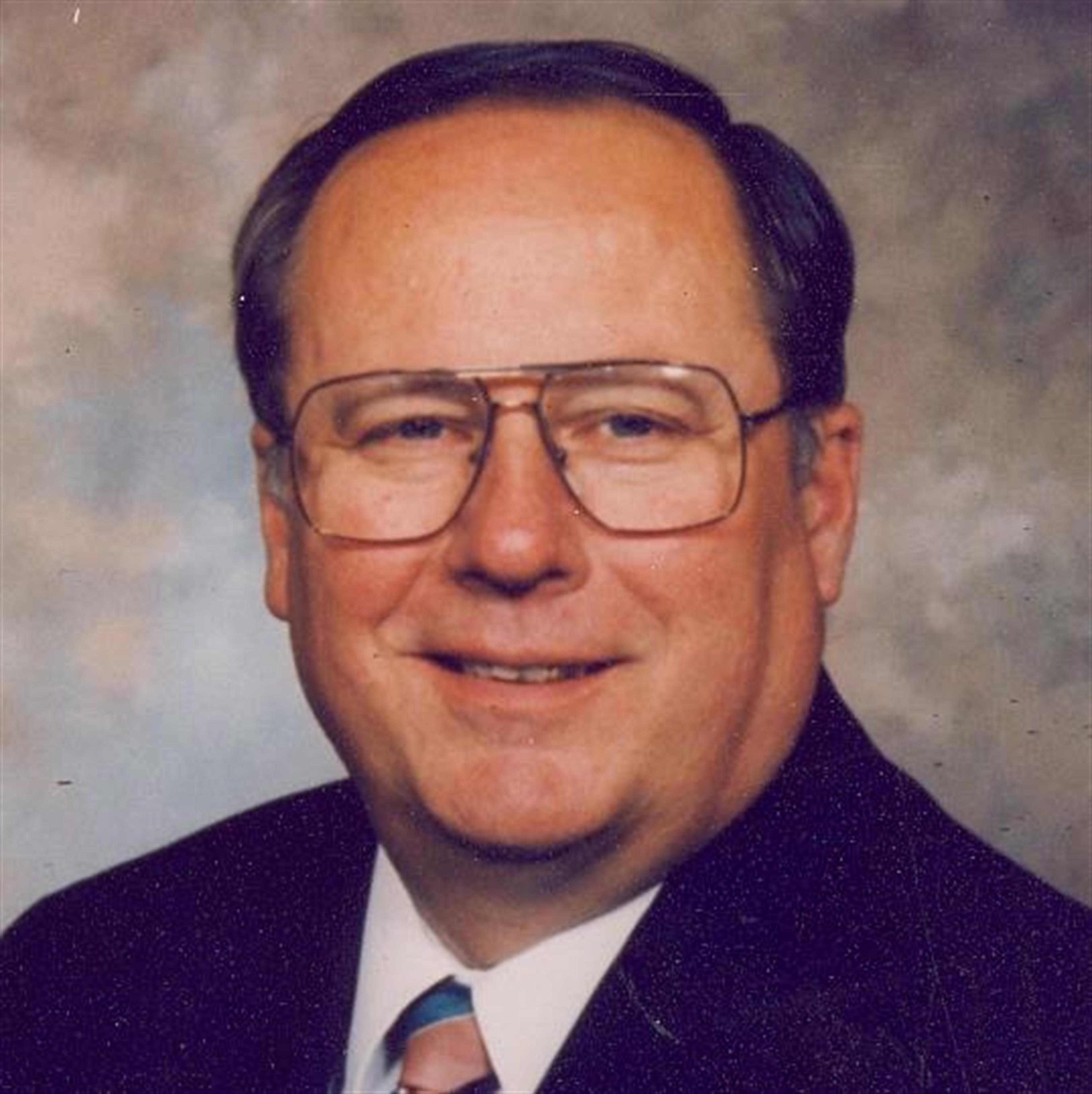 Dennis L. Carlsen's obituary picture