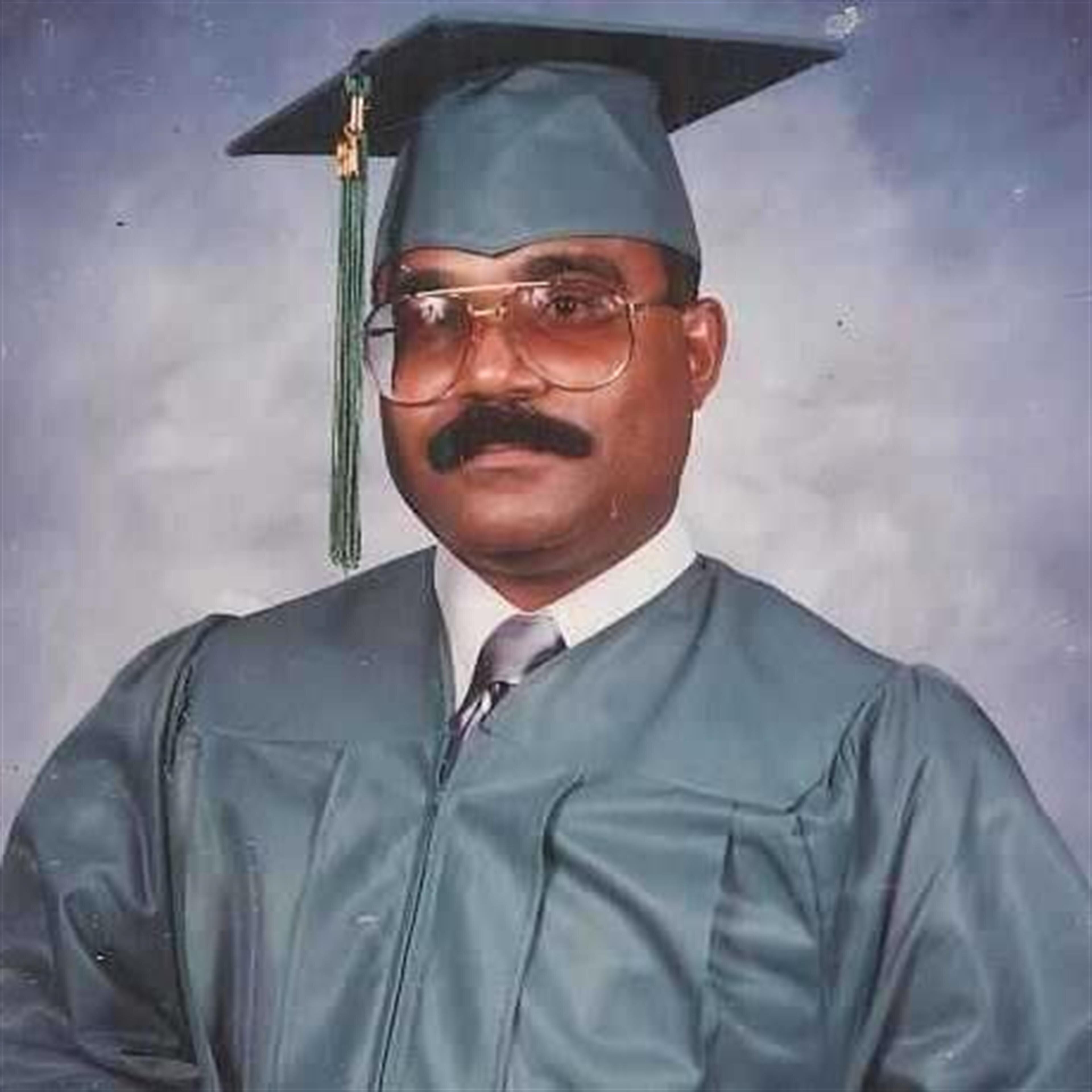 Eliezer R DeLeon
