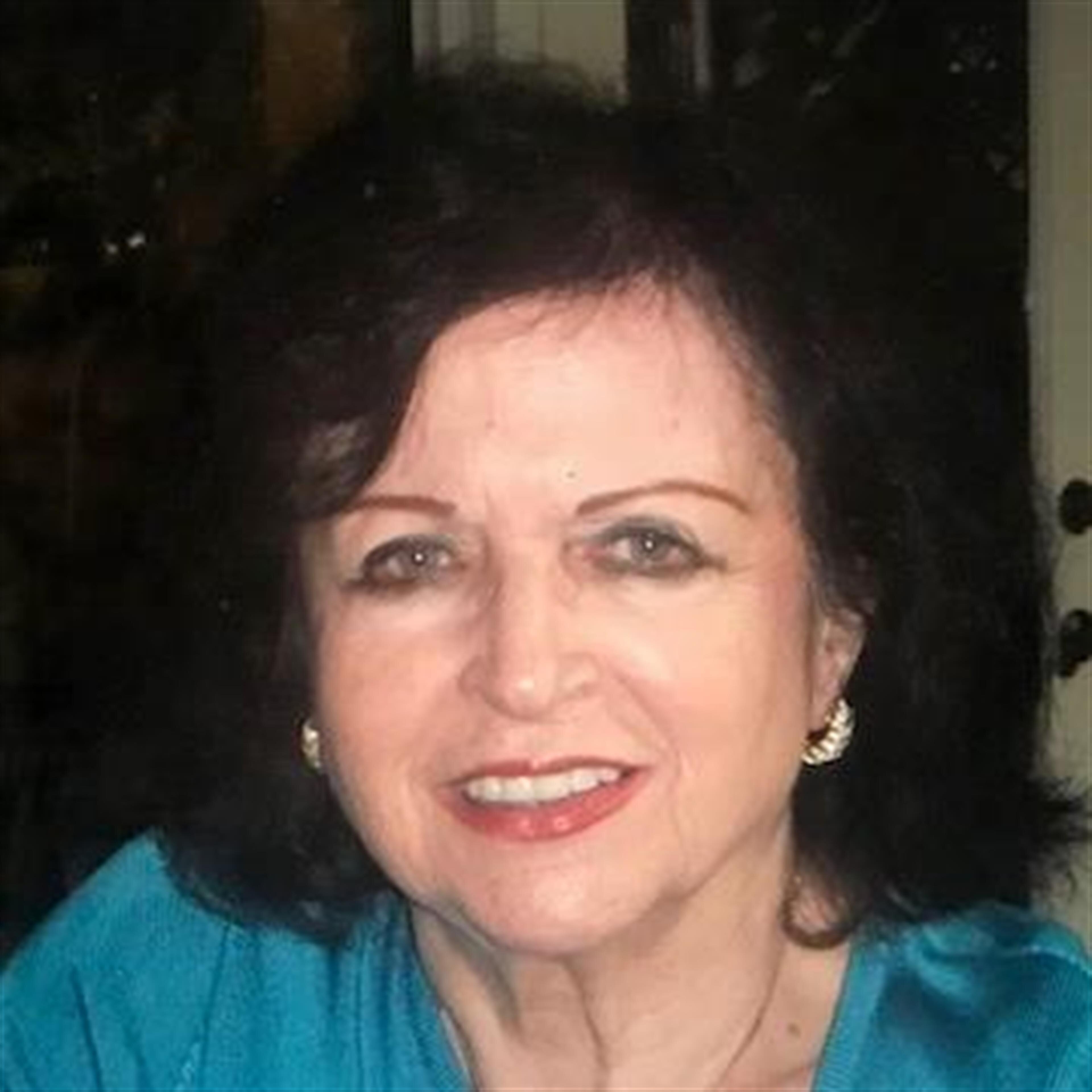 LOLA  H EFTHIMIOU