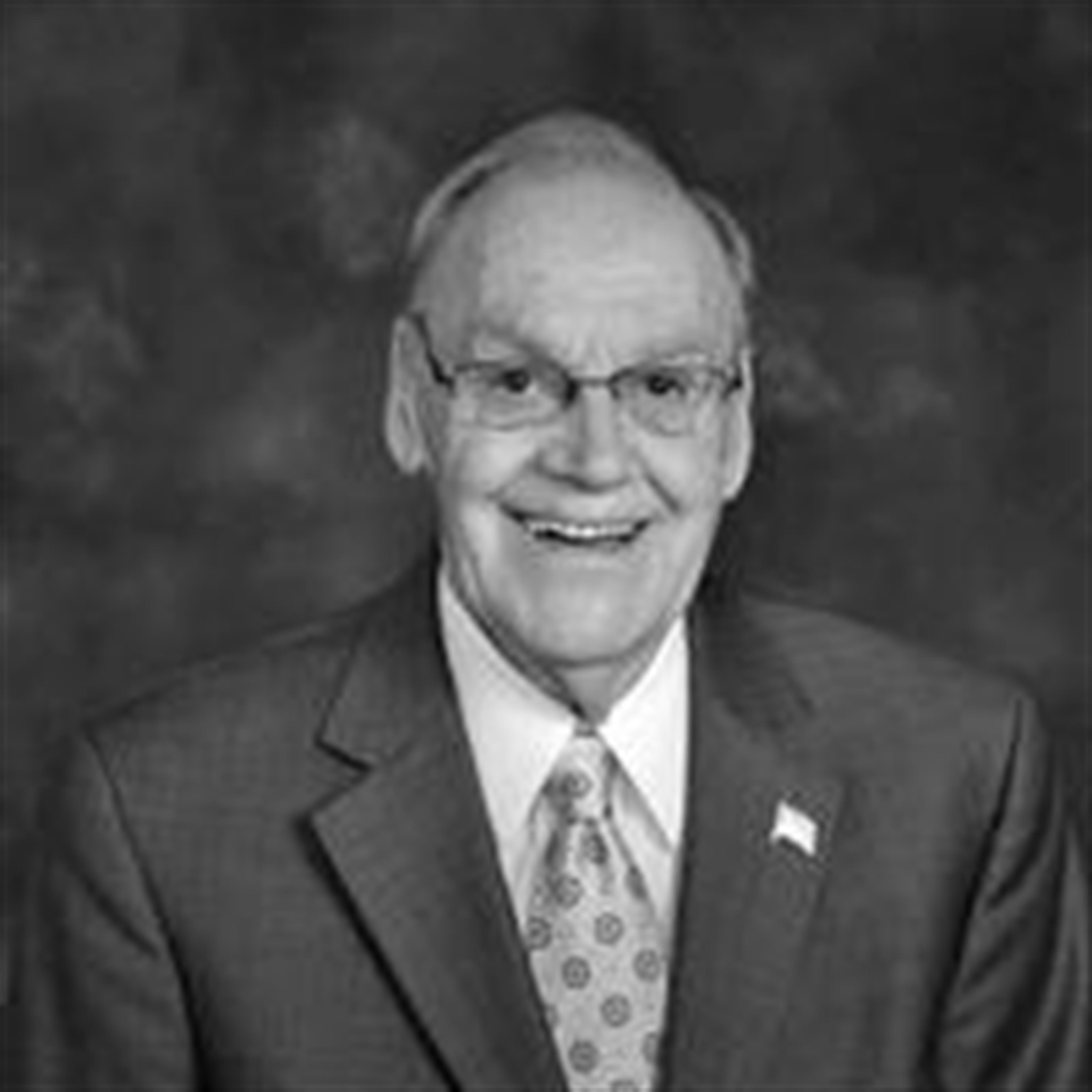 Carl Luther Knauer's obituary picture