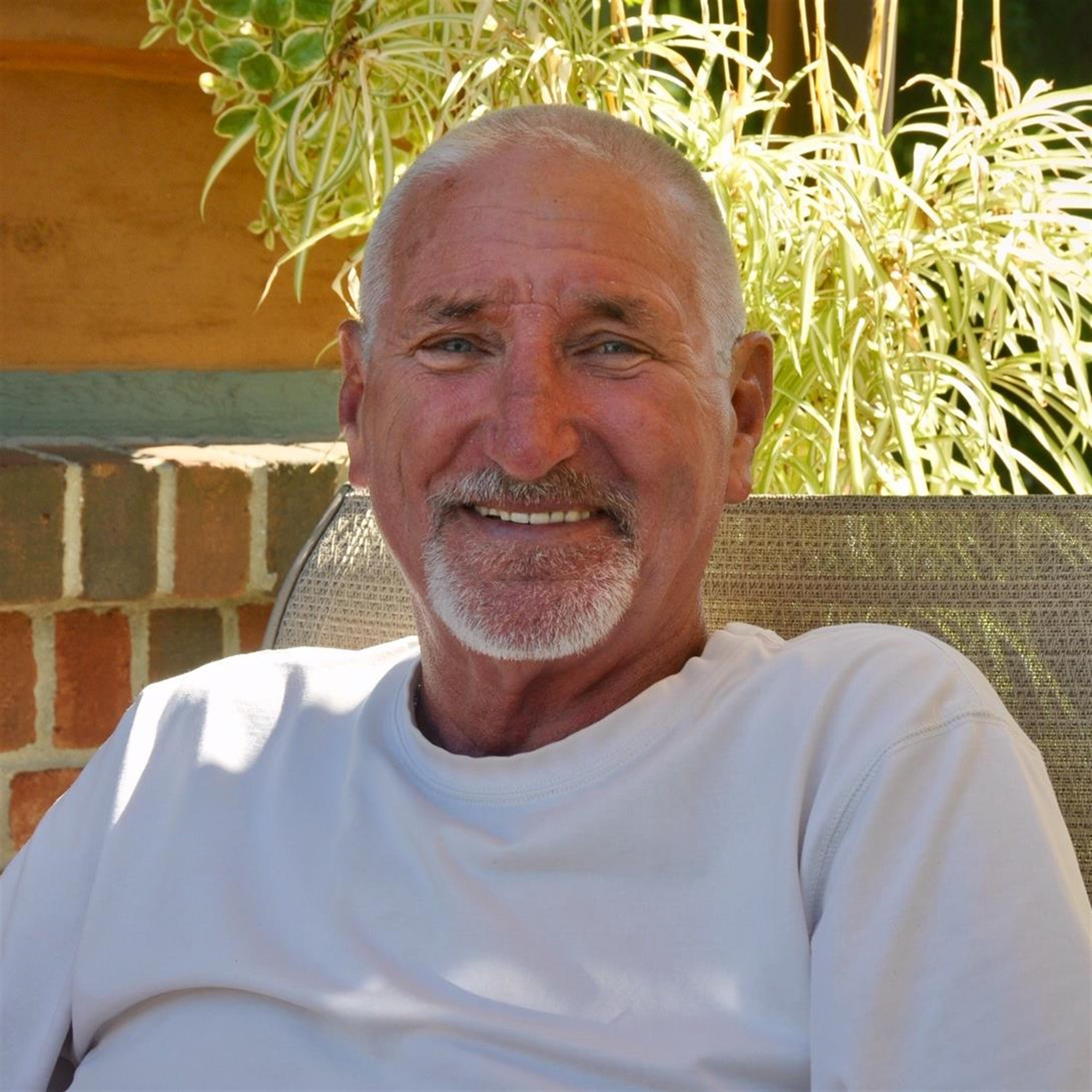 Robert William Goossen Jr.