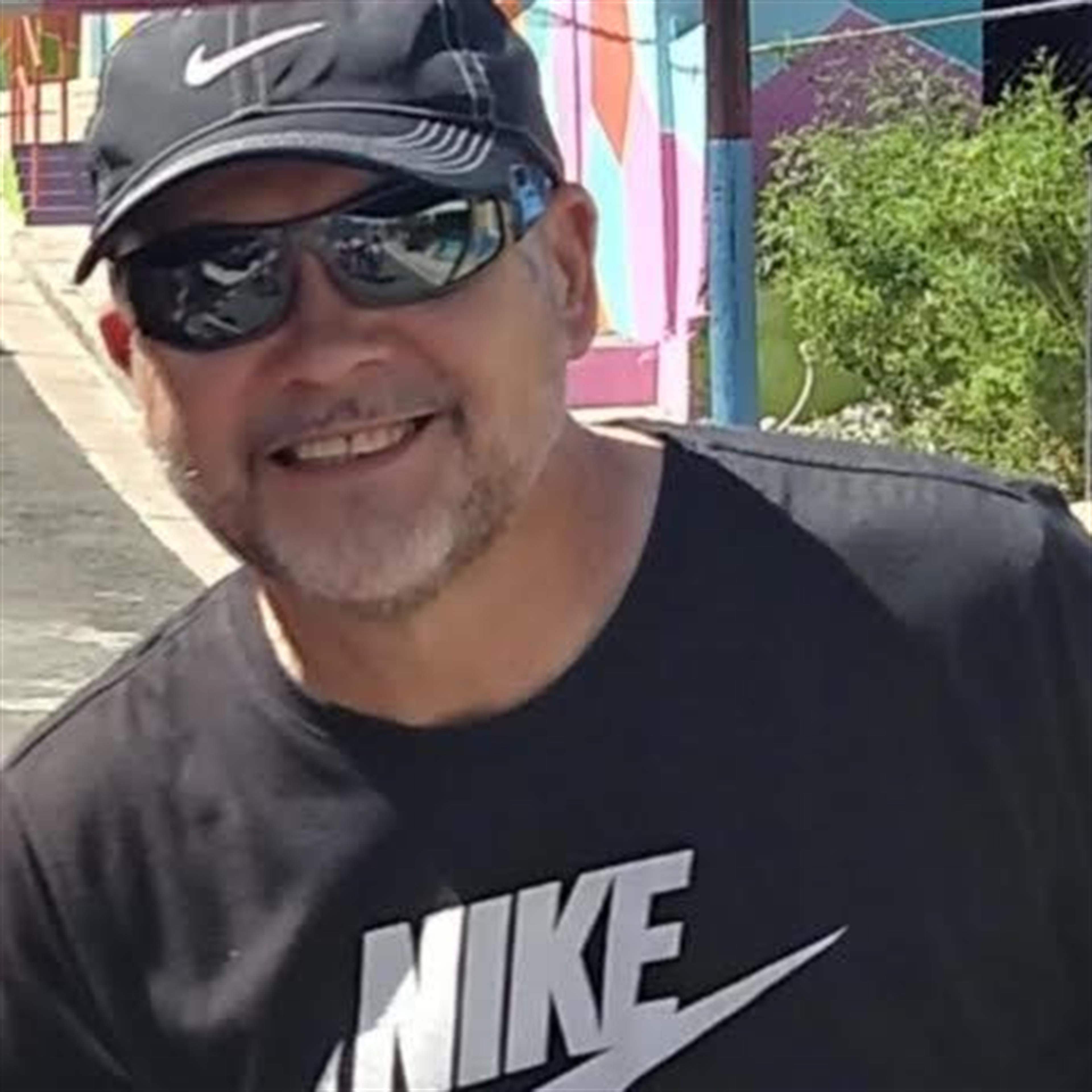 Julio Oquendo's obituary picture