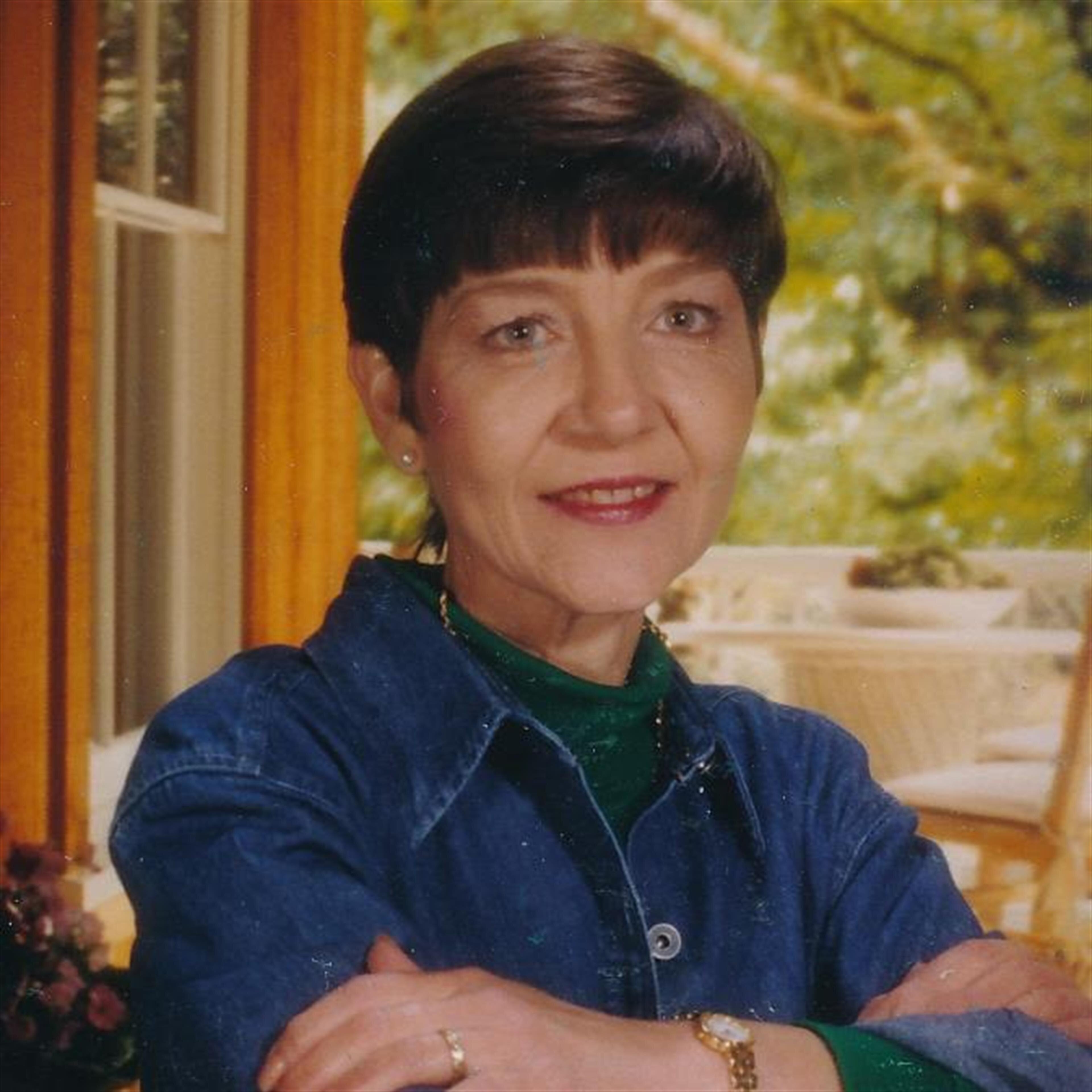 Gloria Jean Woods