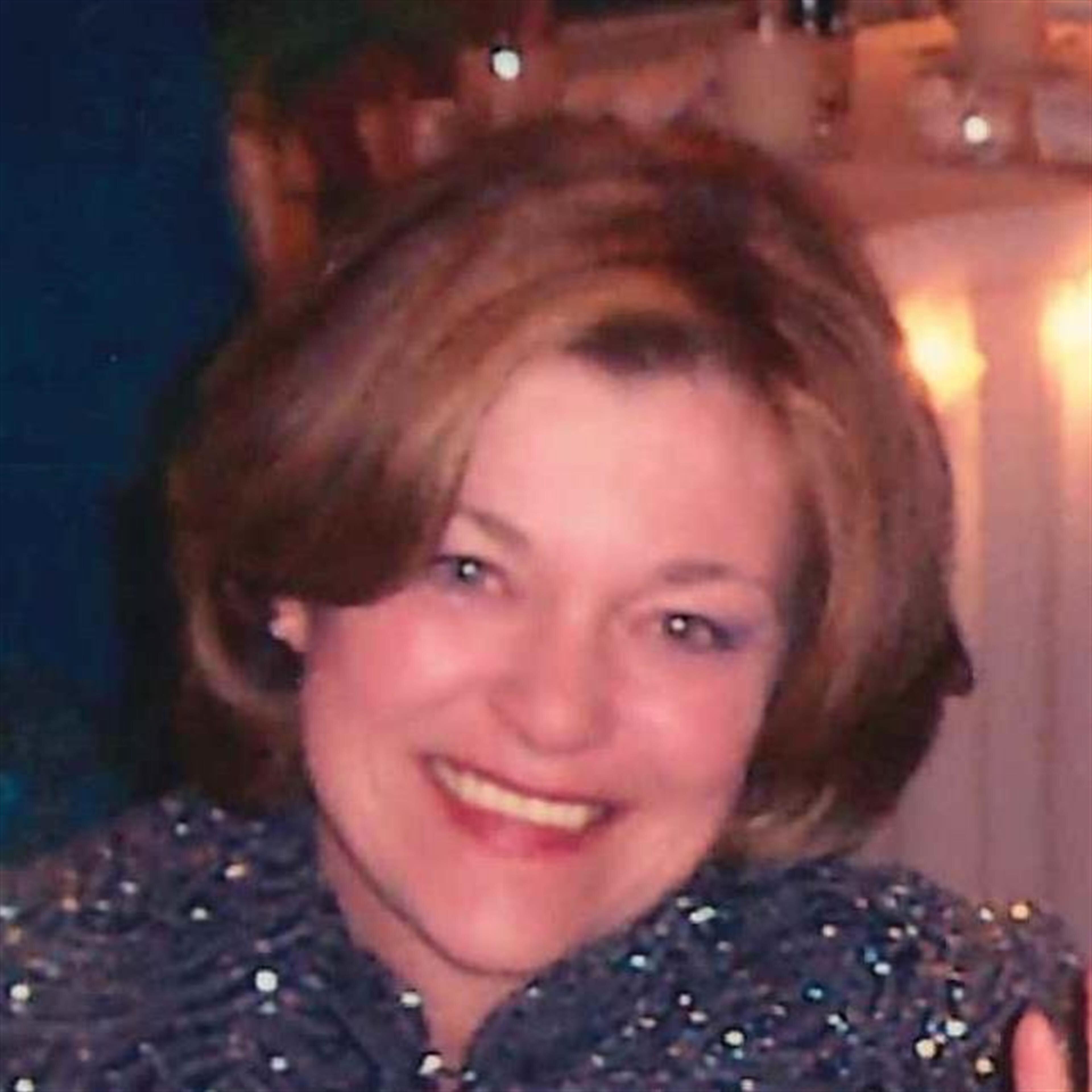 Roberta "Robin" Castrogiovanni