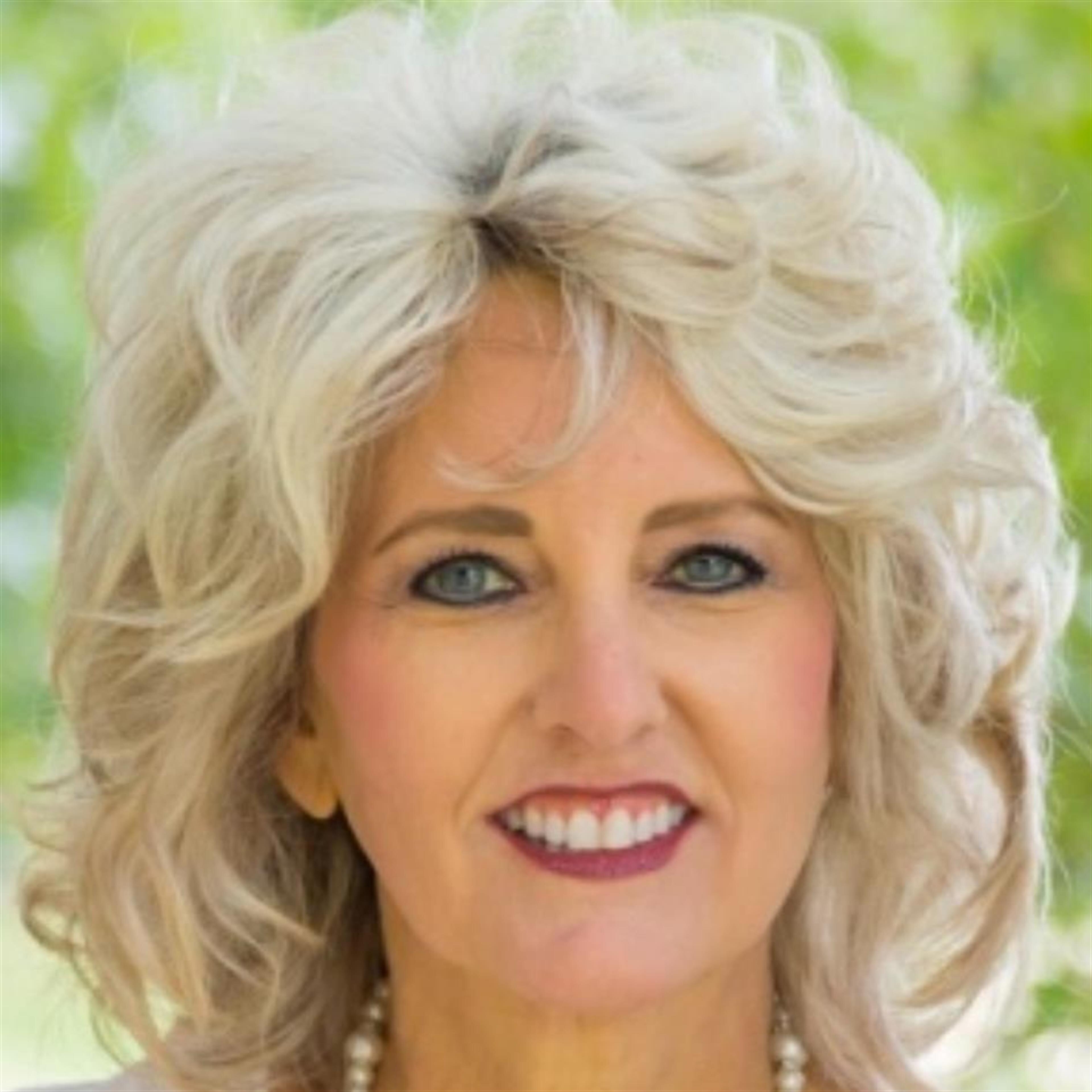 Shelly  Rae Curran
