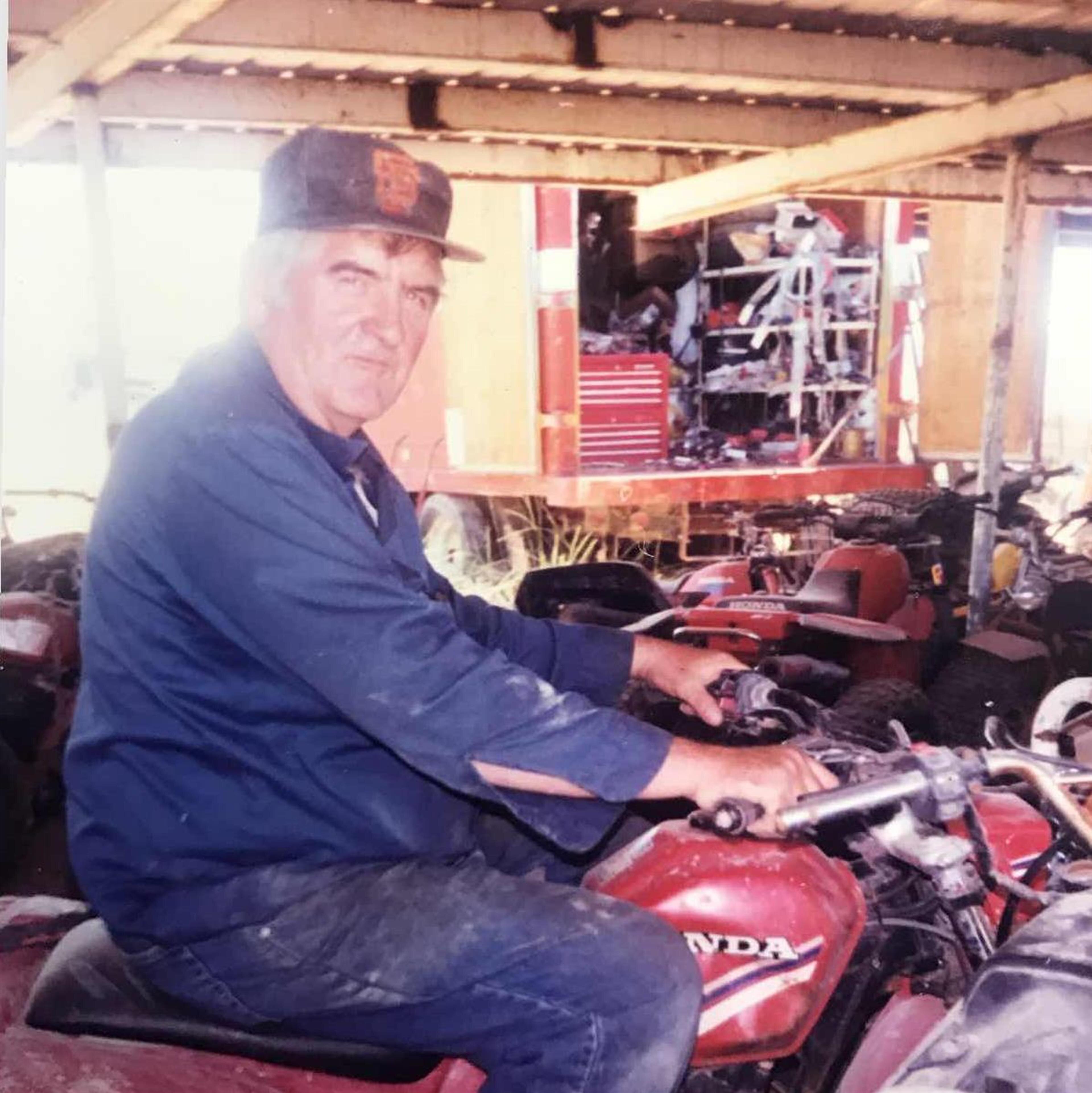 Gordon Ray Shields