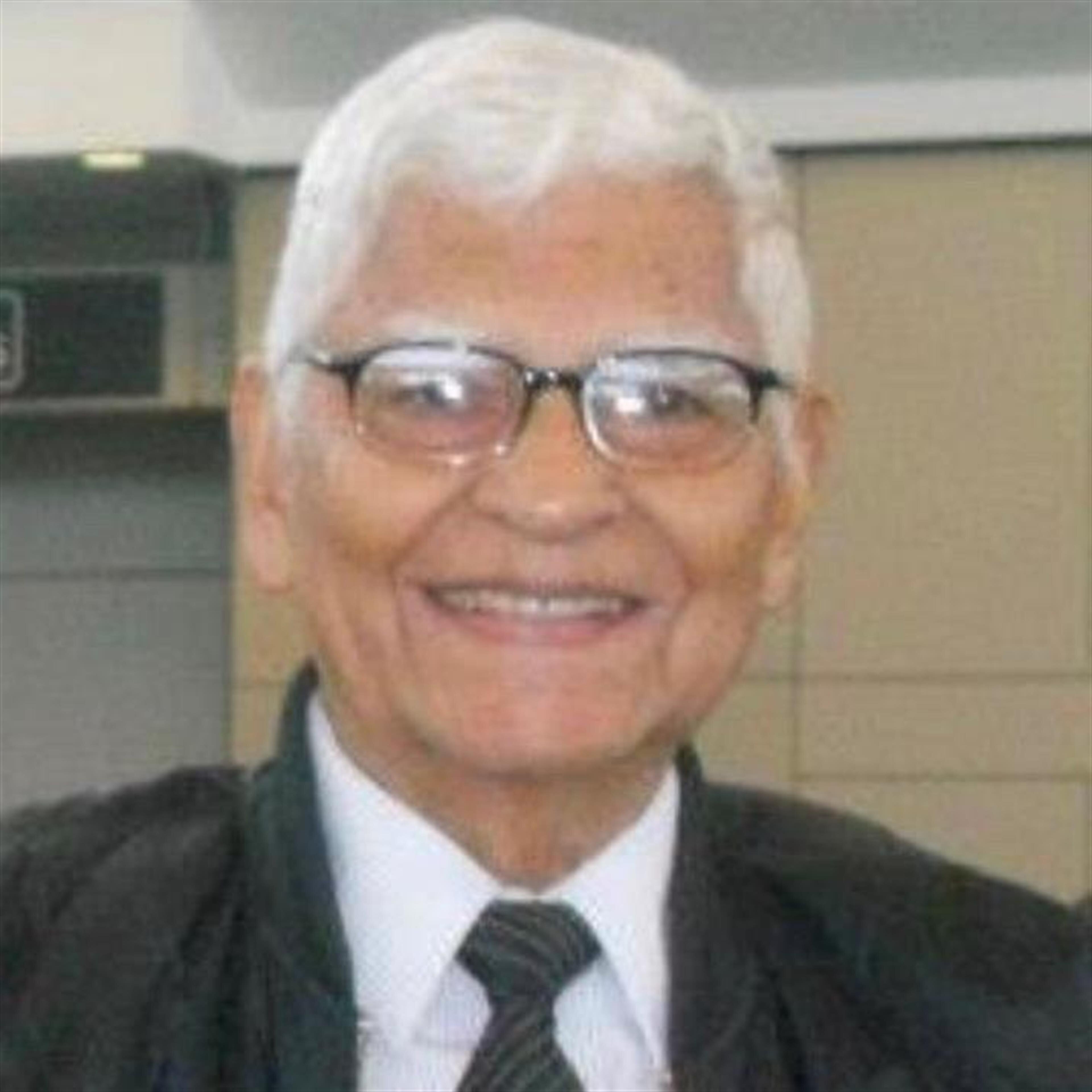 Luis M Canaveral