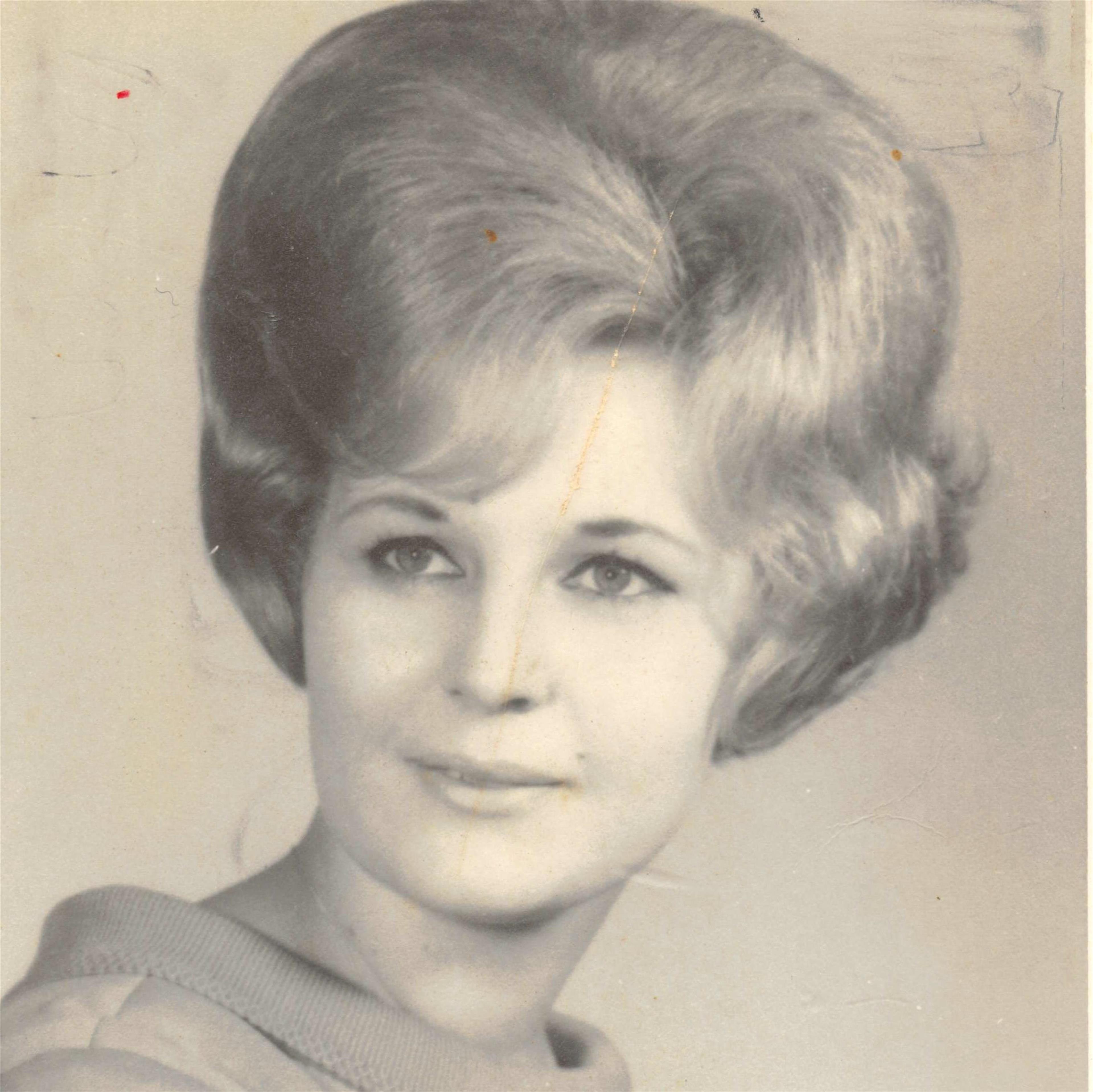 Mrs. Jeannette Lucille Nivens