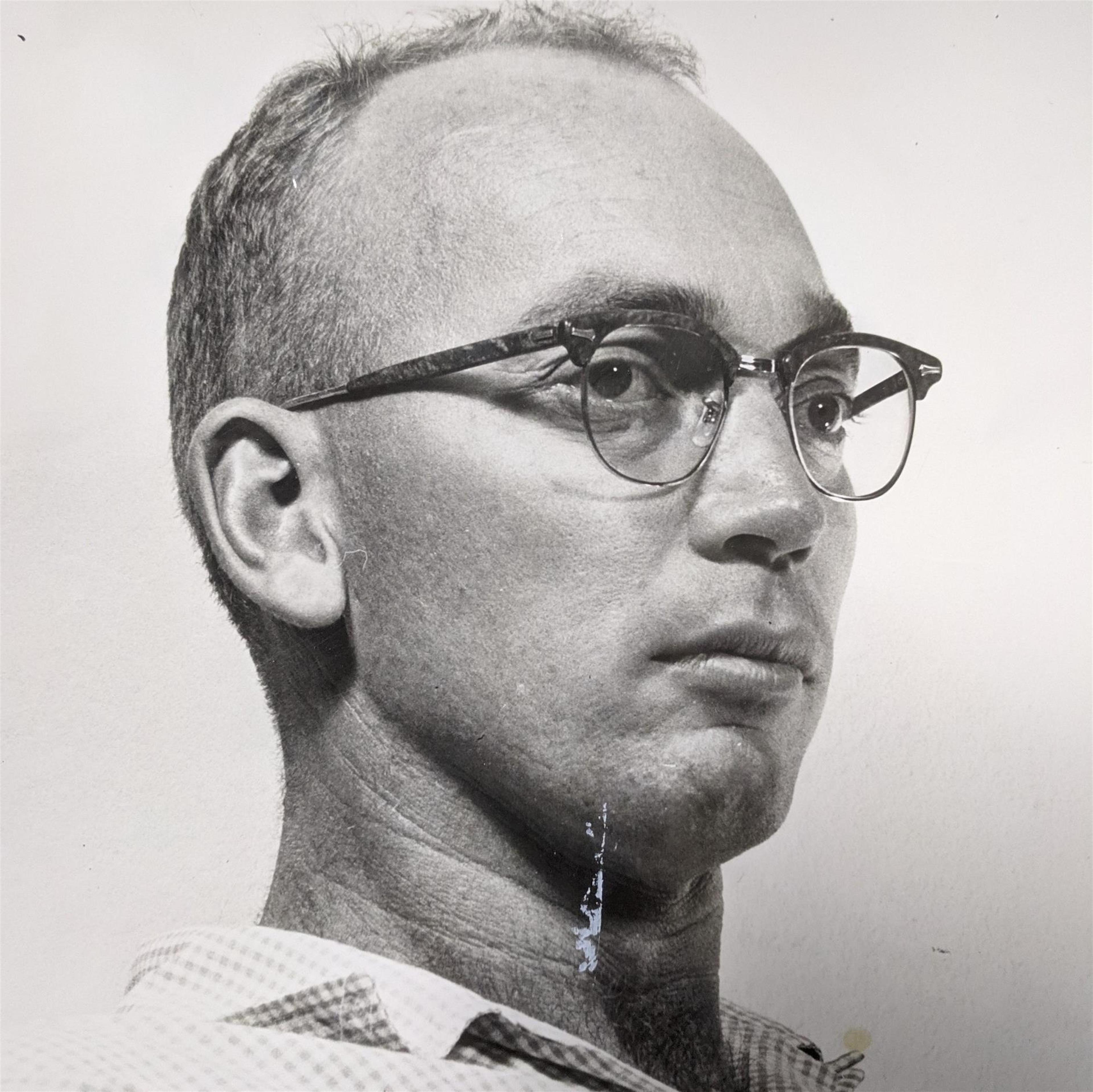 Kenneth  DeWayne  Woodburn 