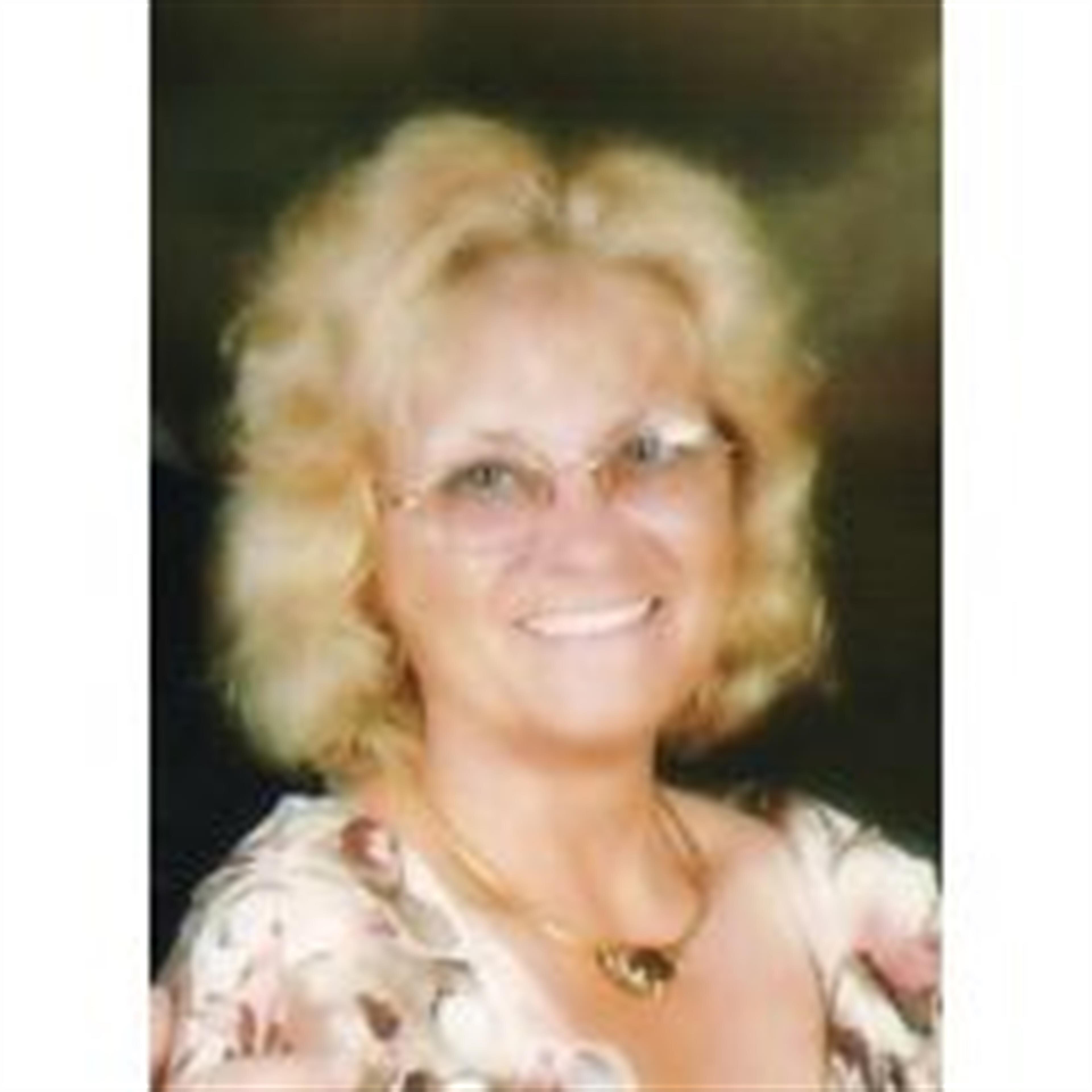 Janet Lewis (Lebanon)