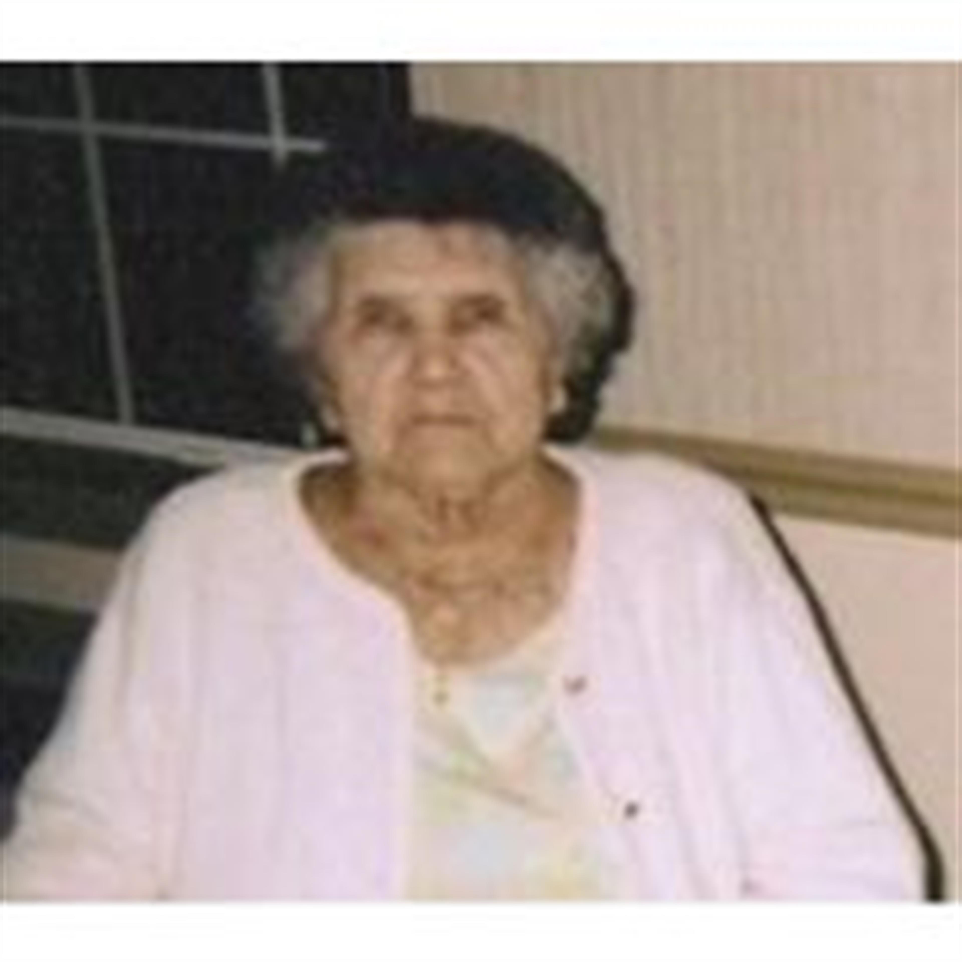 Vera Moore's obituary picture