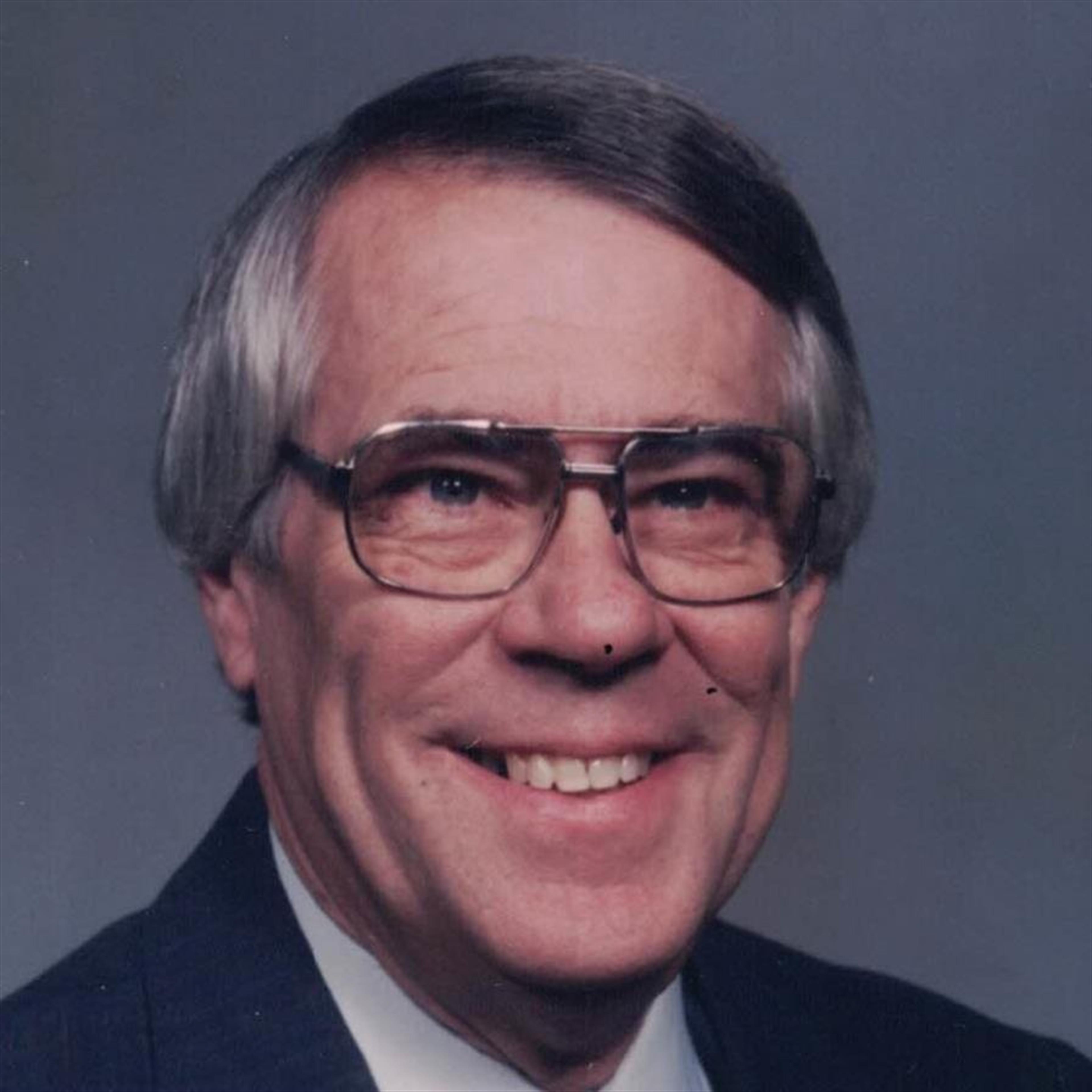 Robert (Bob) Drennen