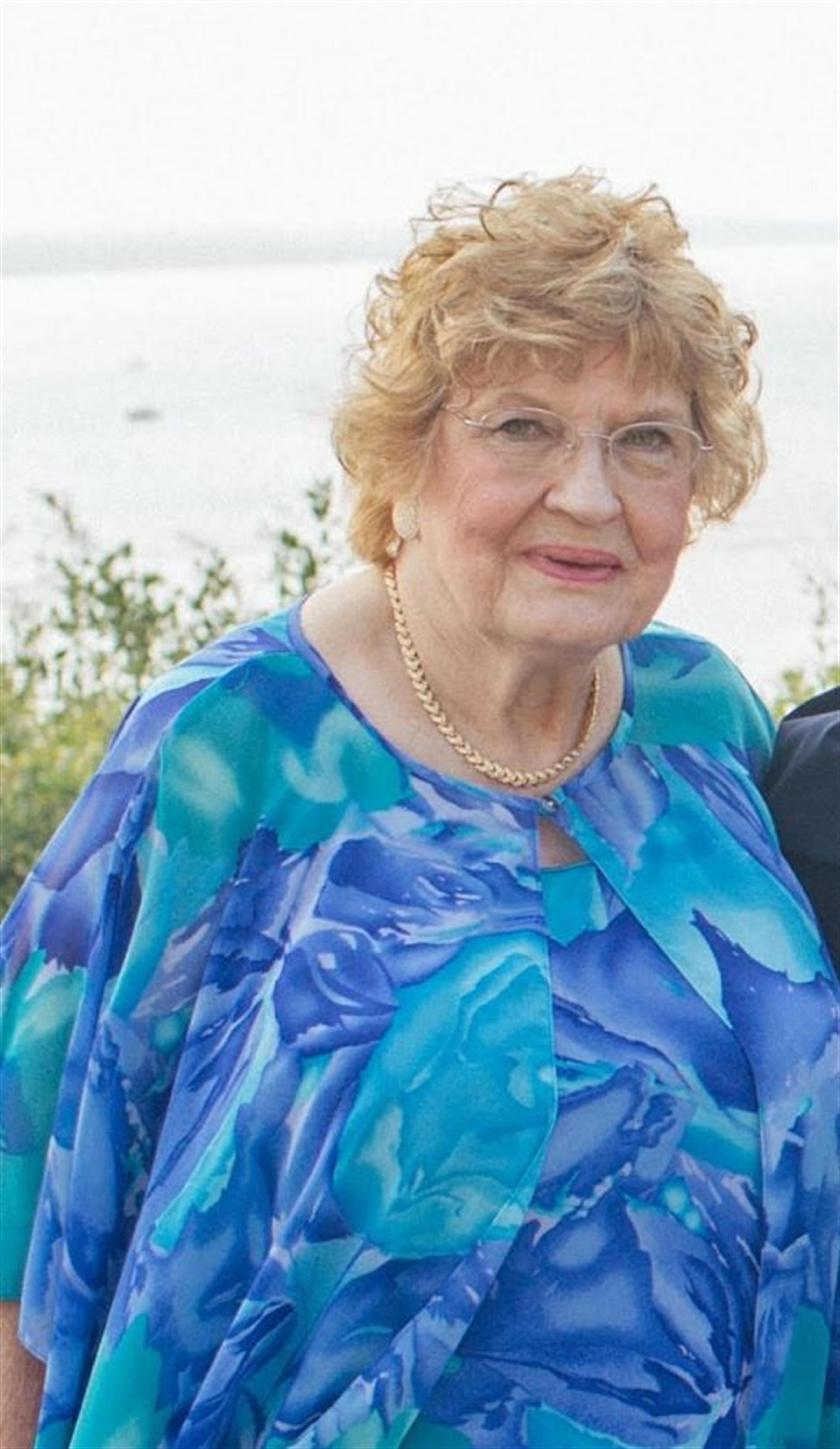 Betty J Sparrow