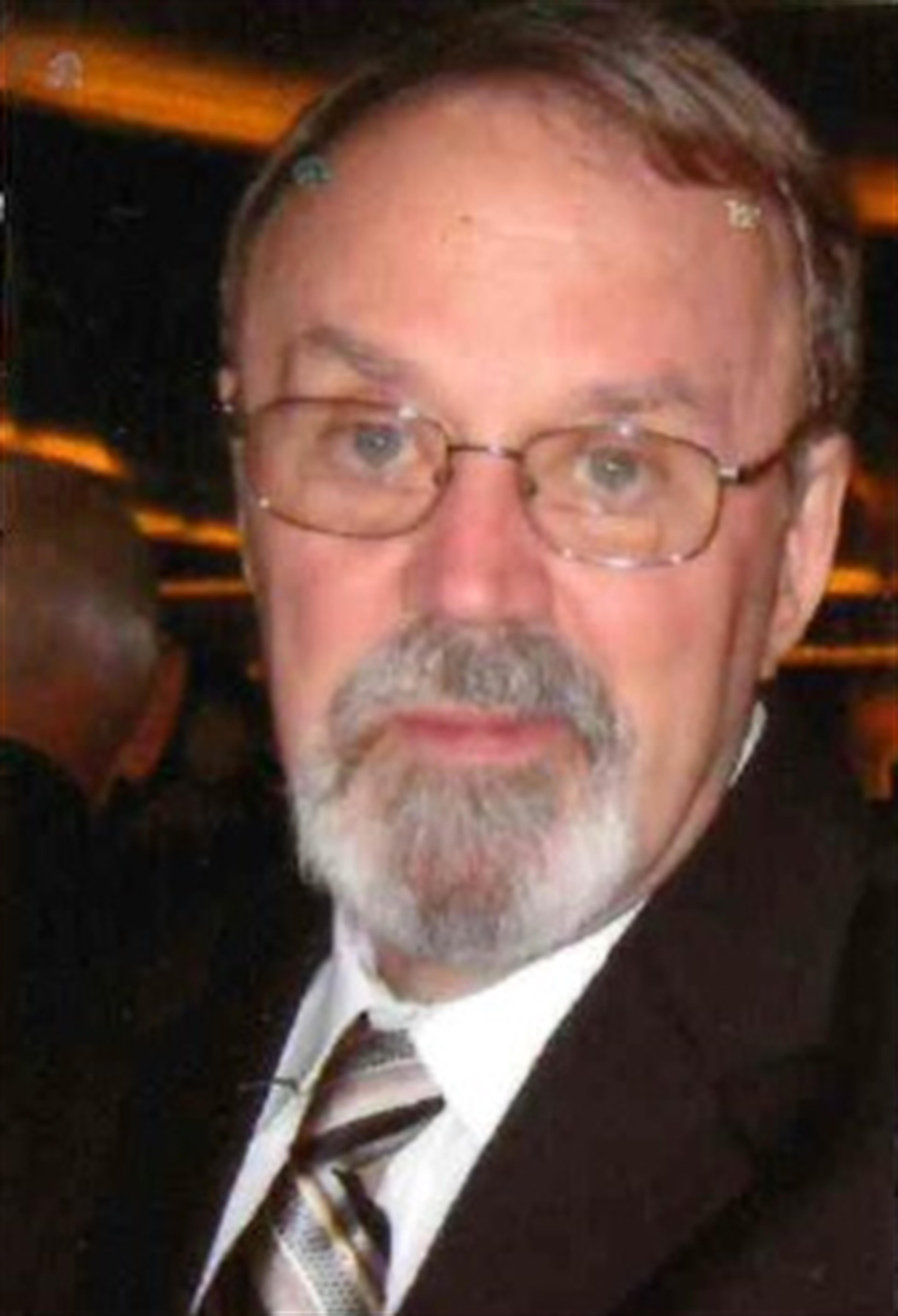 Thomas M Holberg