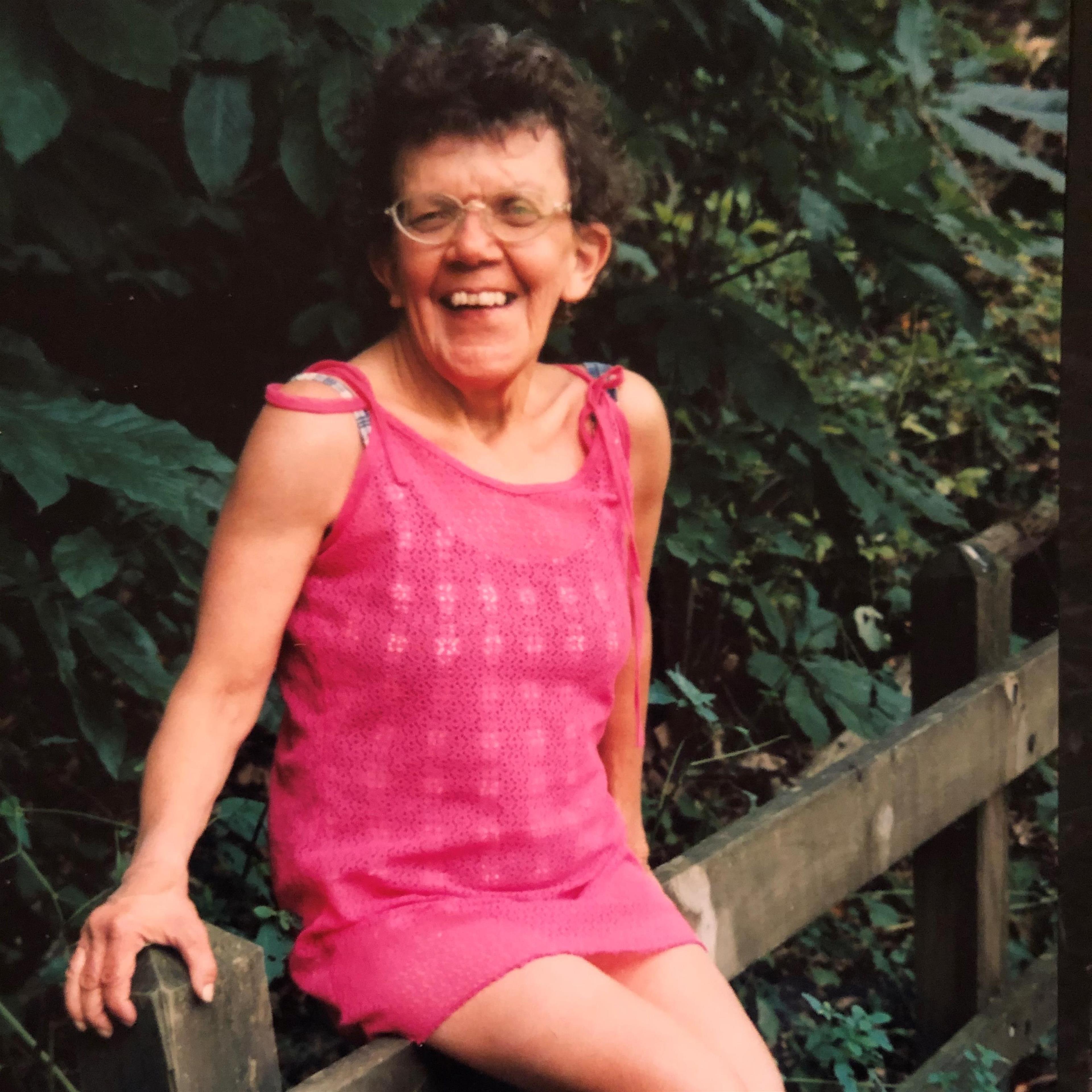 Carolyn "Susie" Harris (Lebanon)