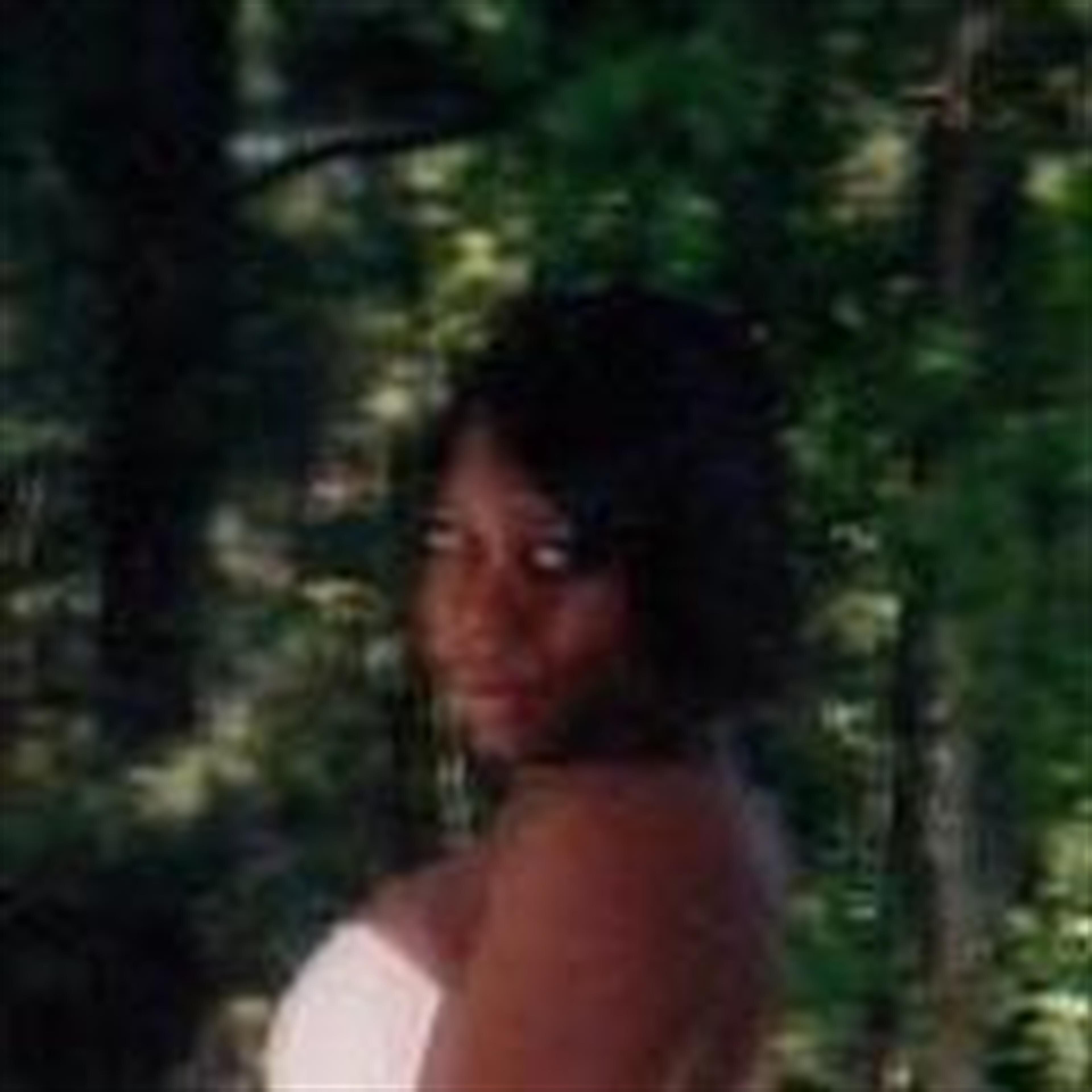 Tina Lewis