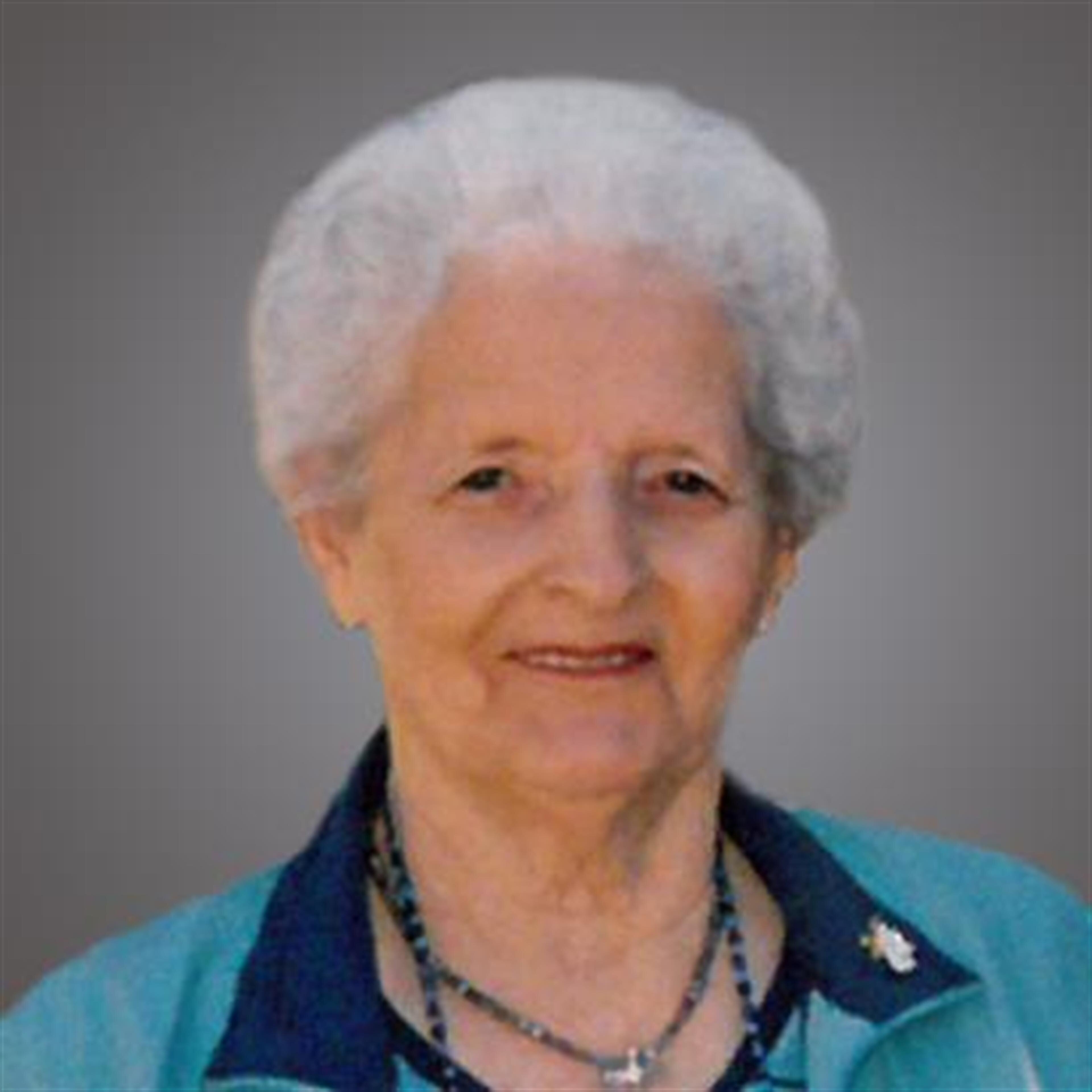 Lorraine Evelyn Staniel