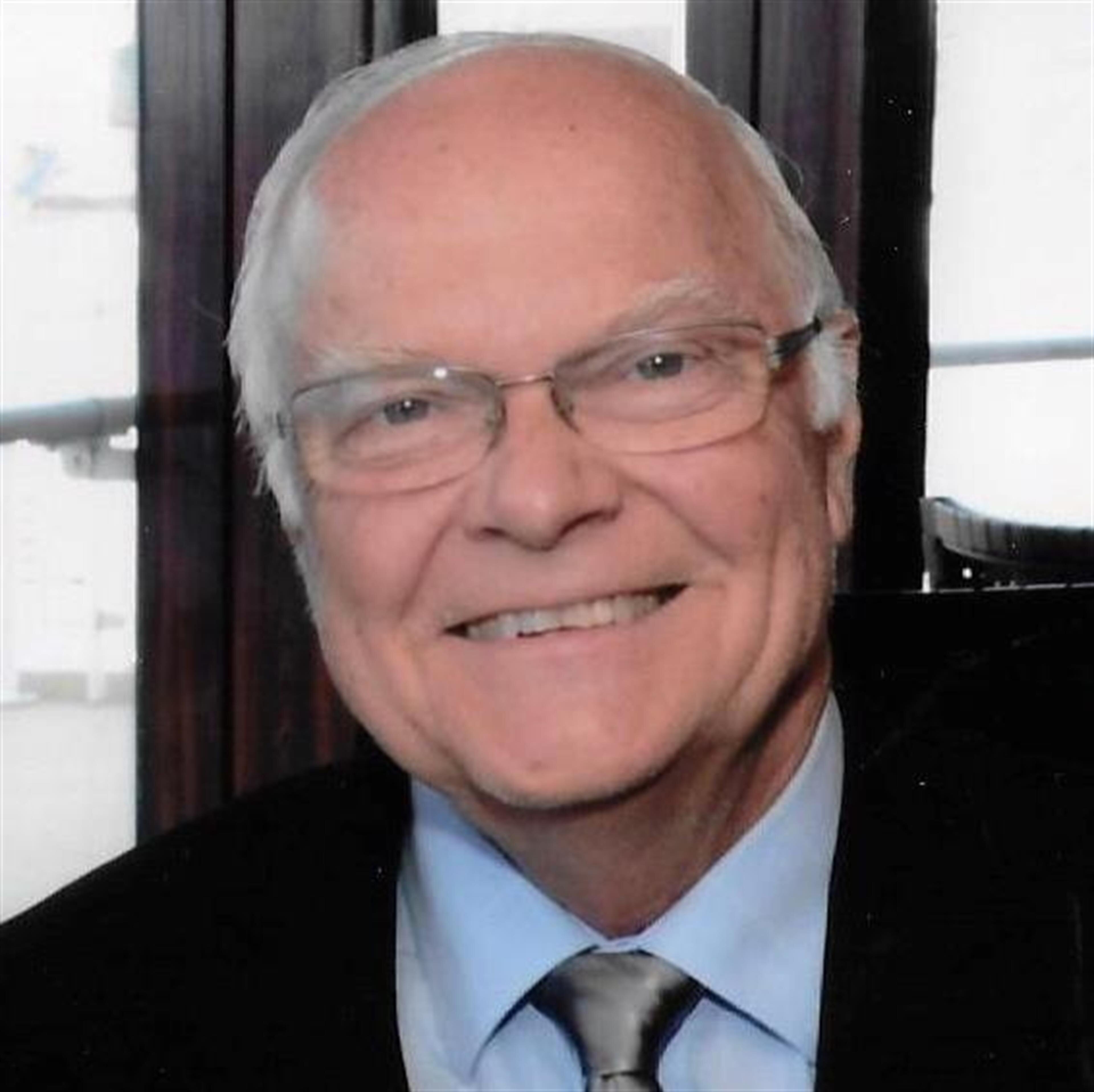 Stephen Douglas Gray, Lt Col (ret.)