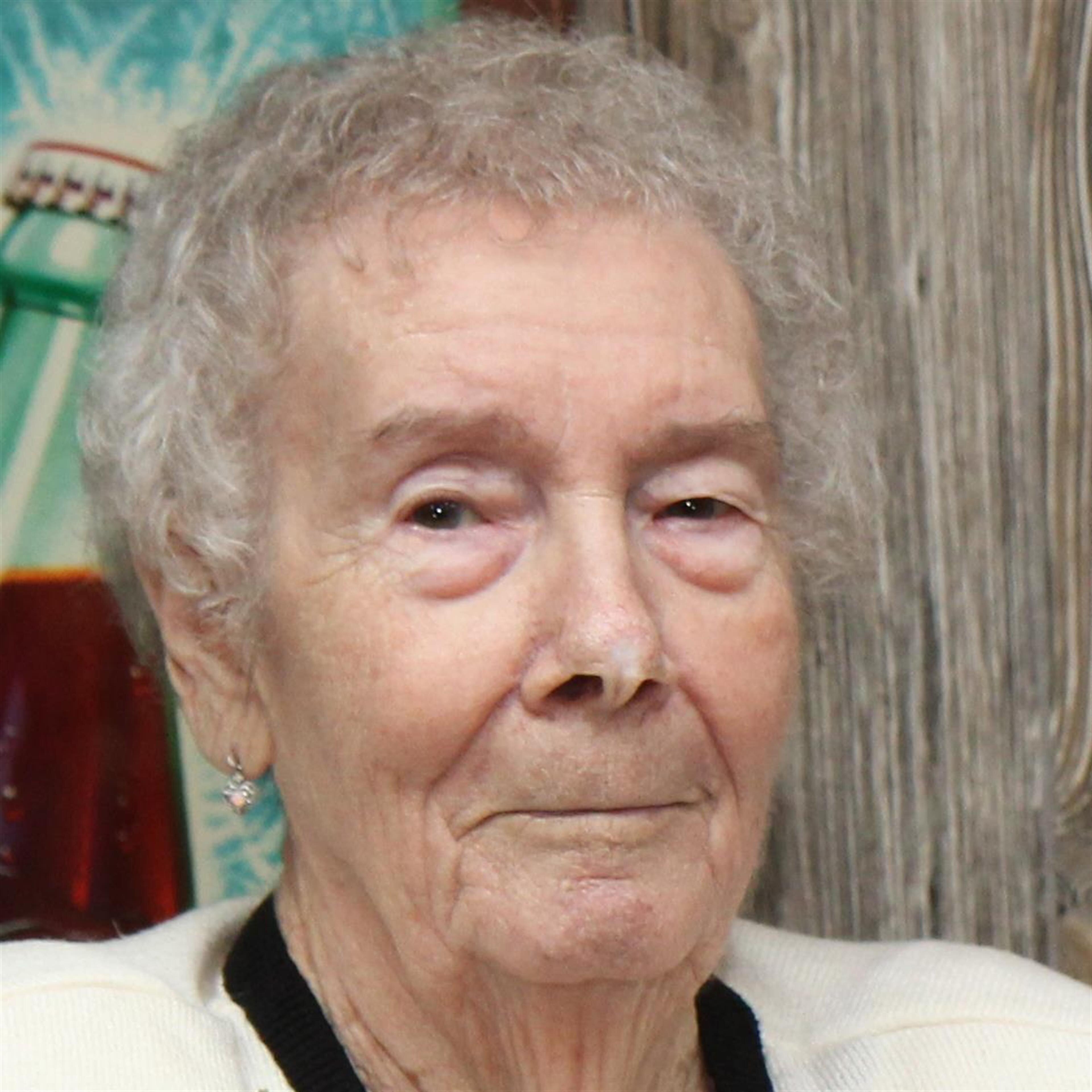 Dorothy Pauline Helms Jolly