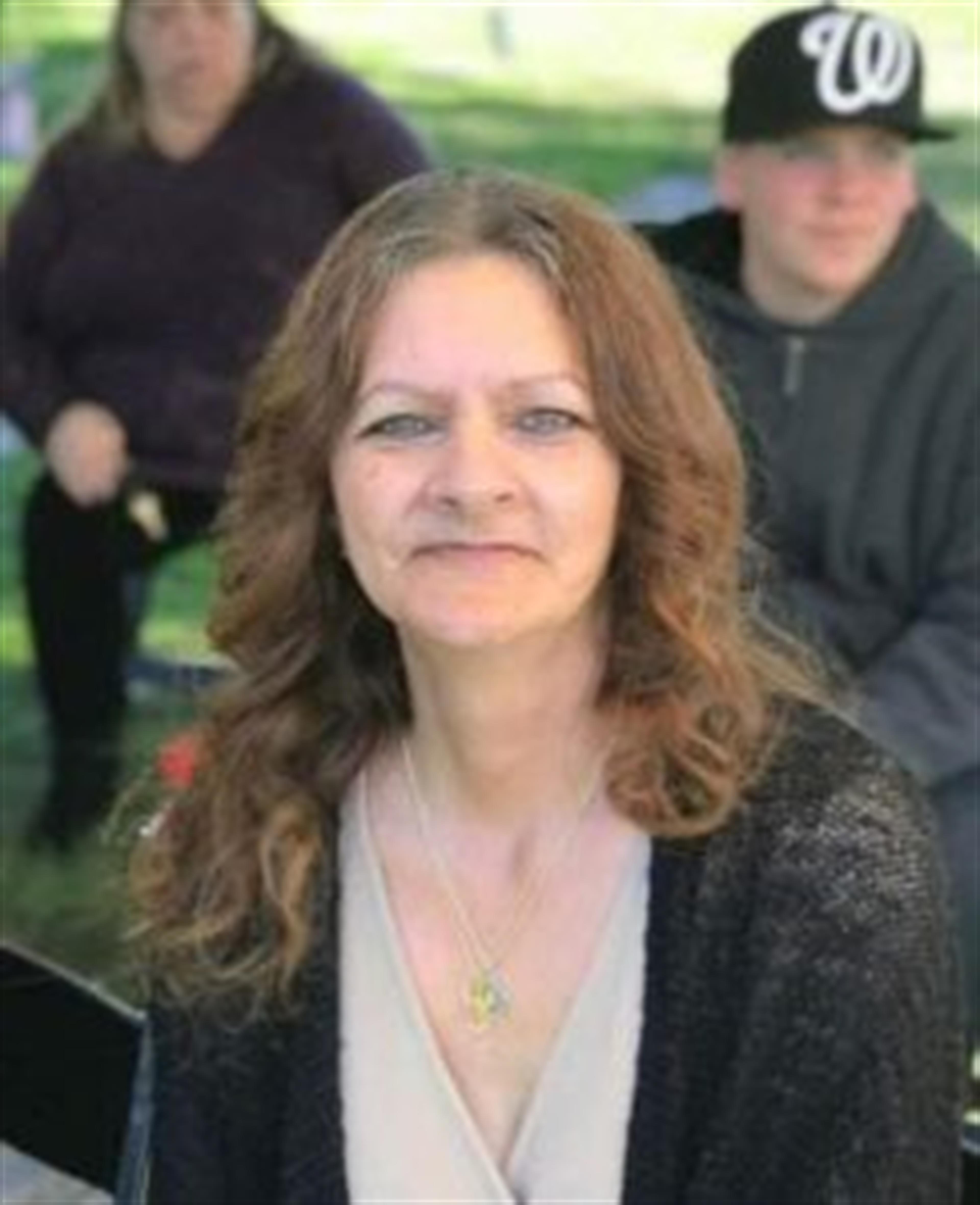 Pamela Lewis