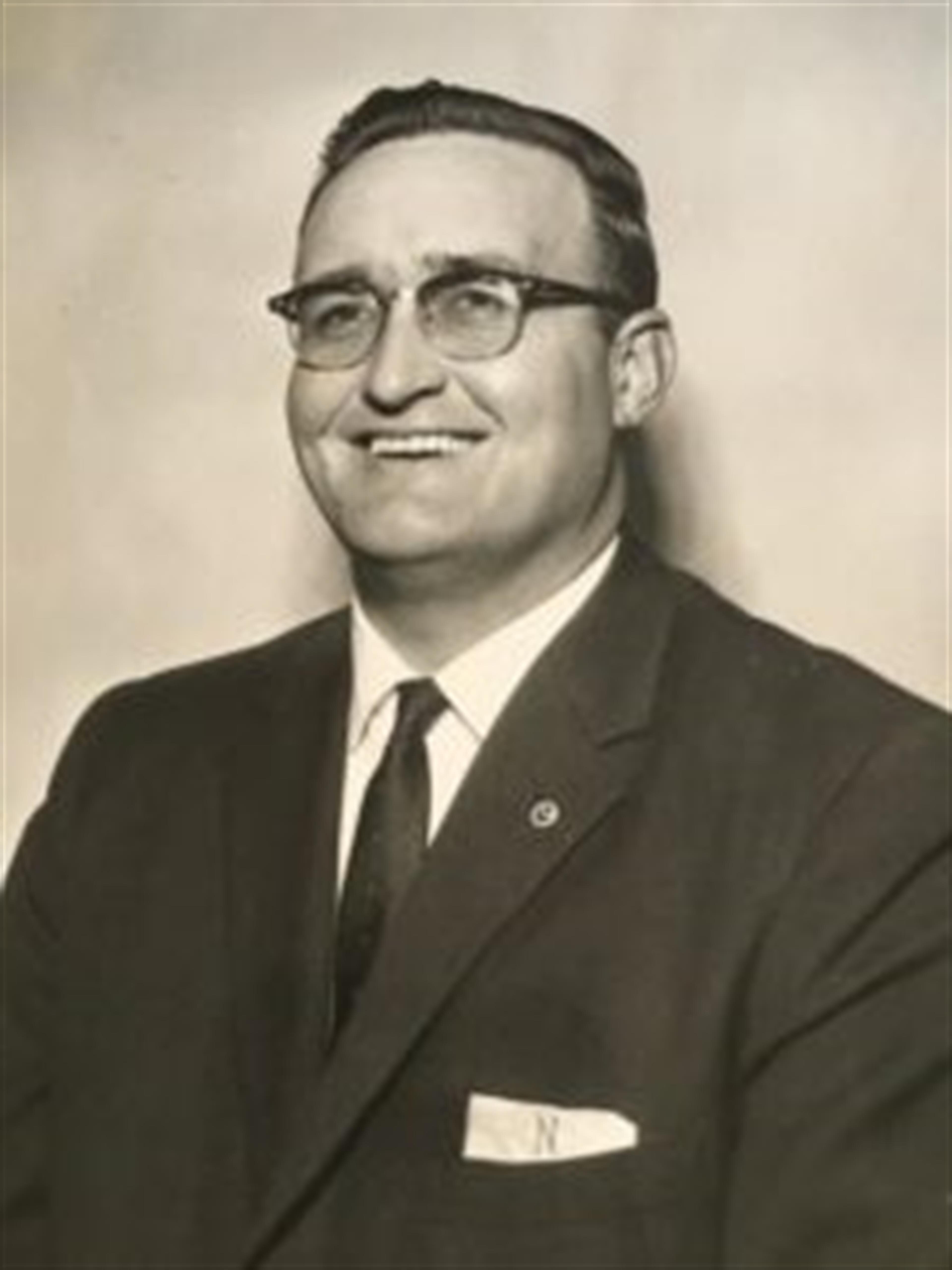 Lloyd "Dean" Nowak