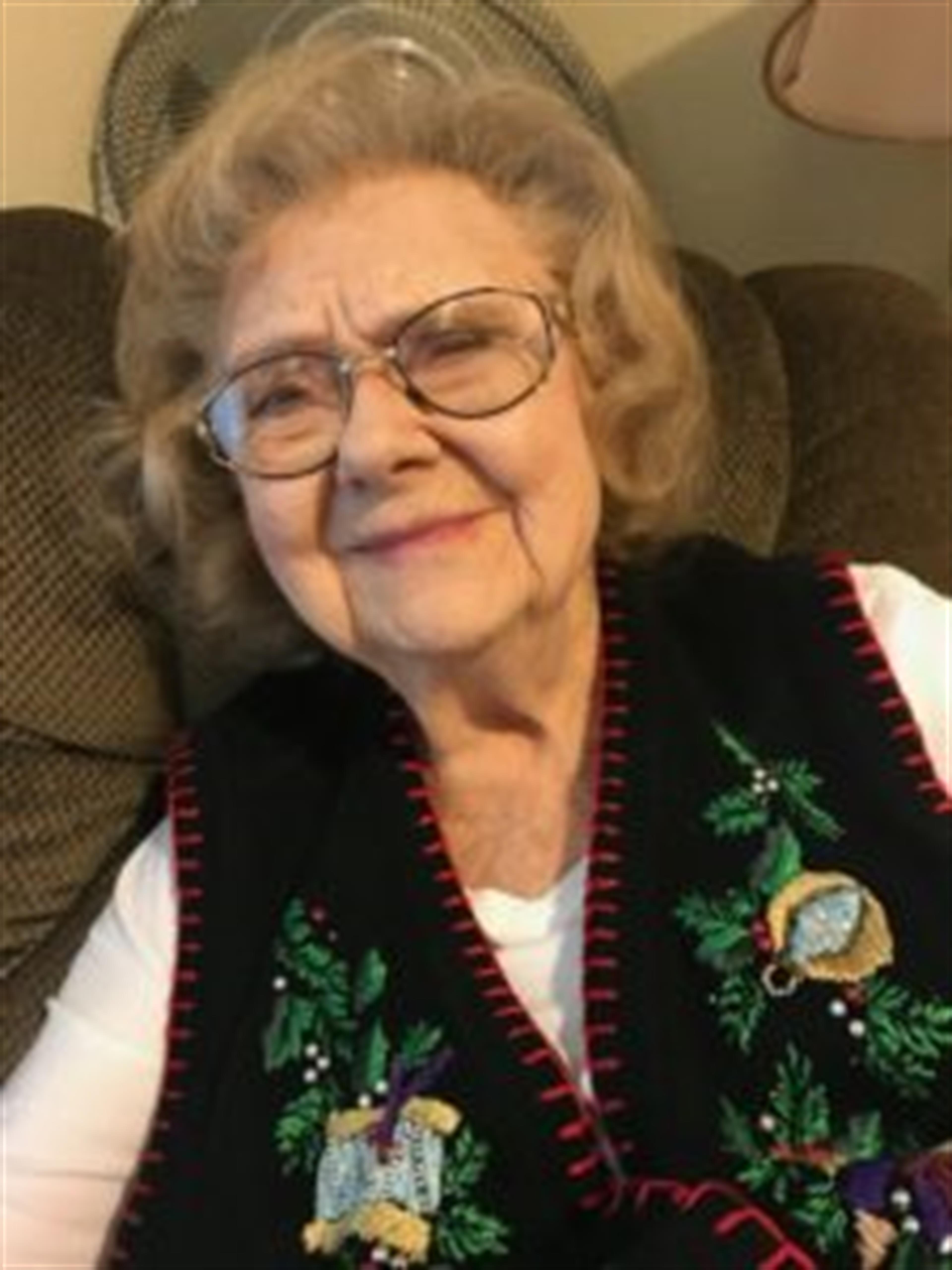 Evelyn Marie Hanson's obituary picture