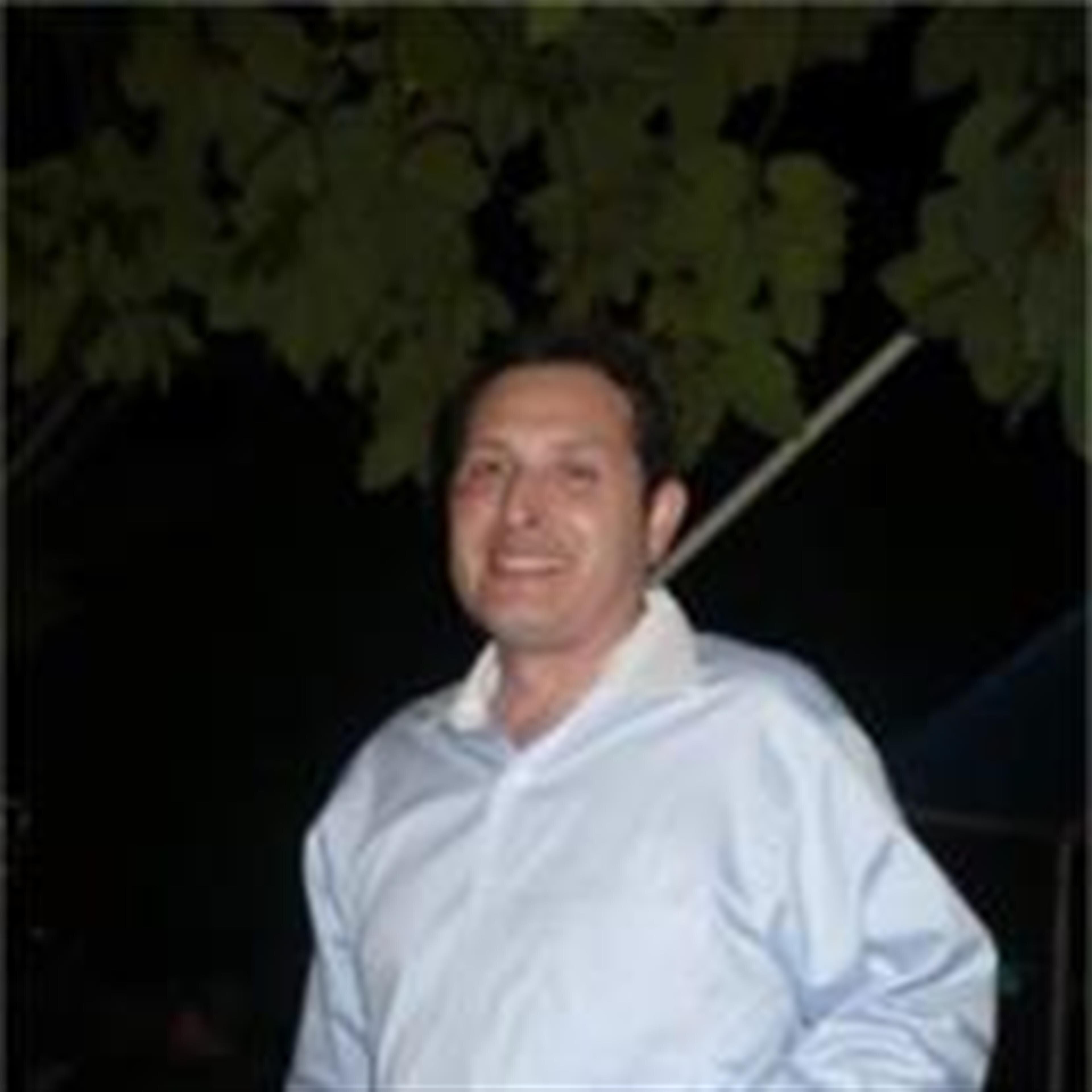 Mr Julio Cesar Flores