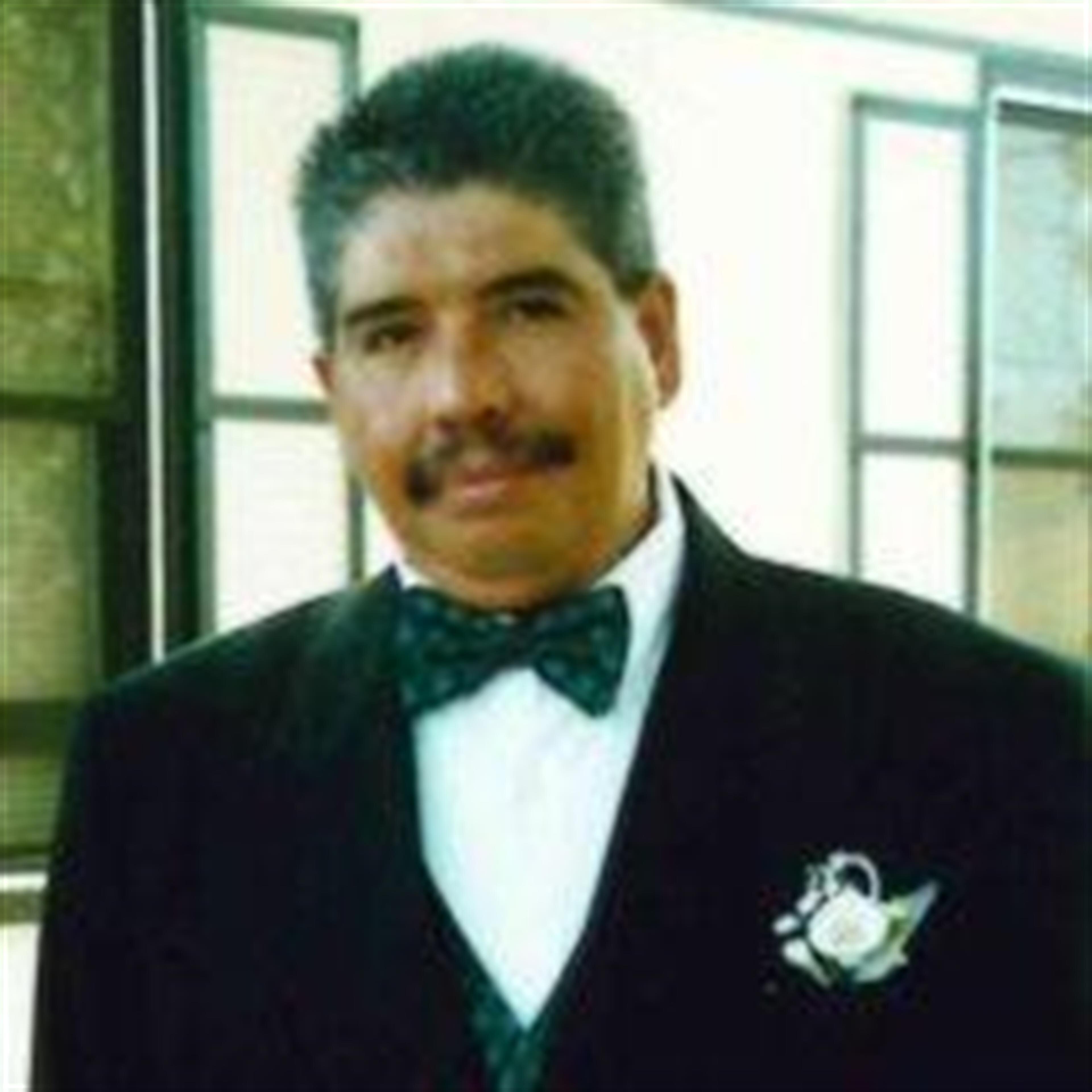 ARMANDO CASTRO