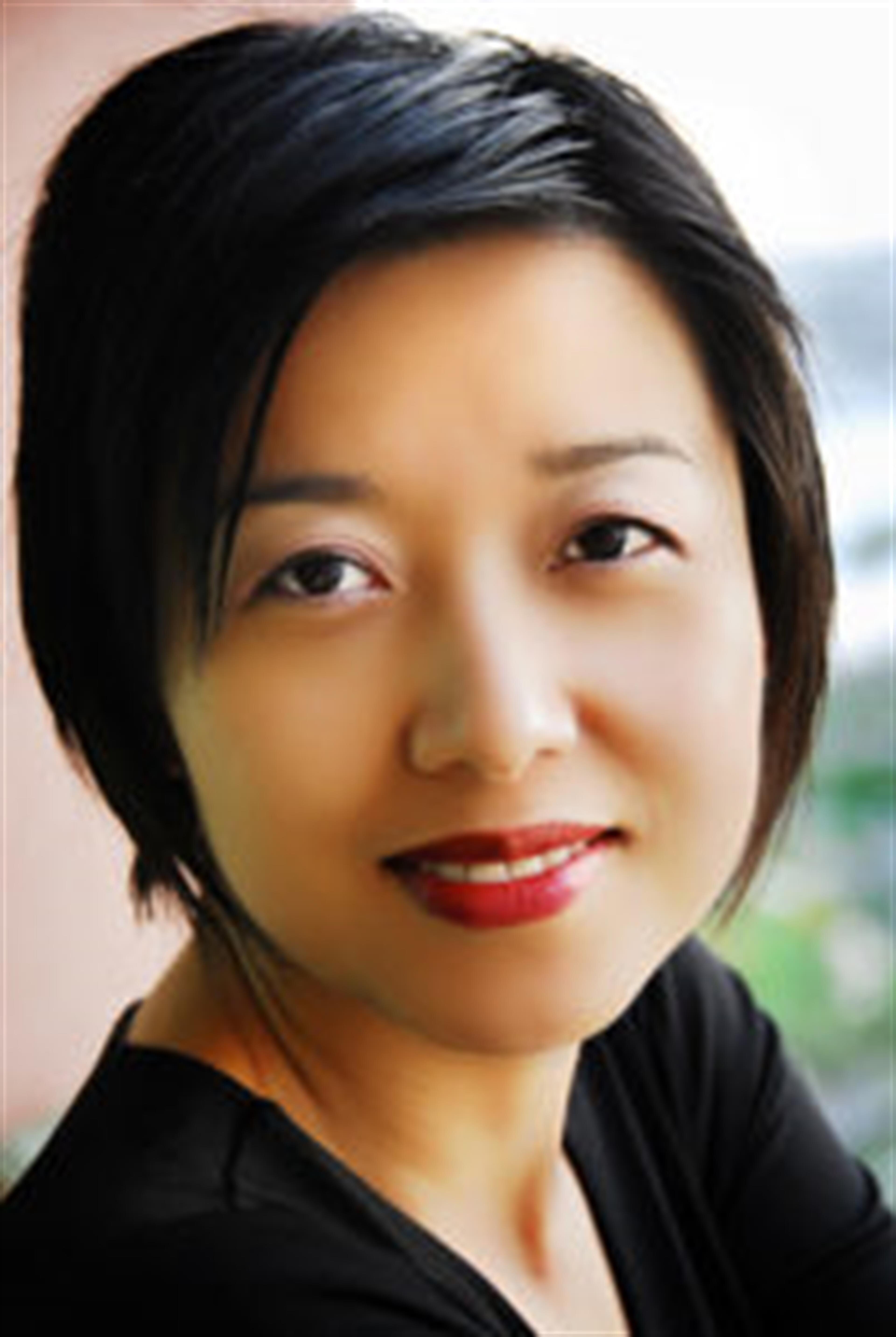 Lin "Linda" Zhou