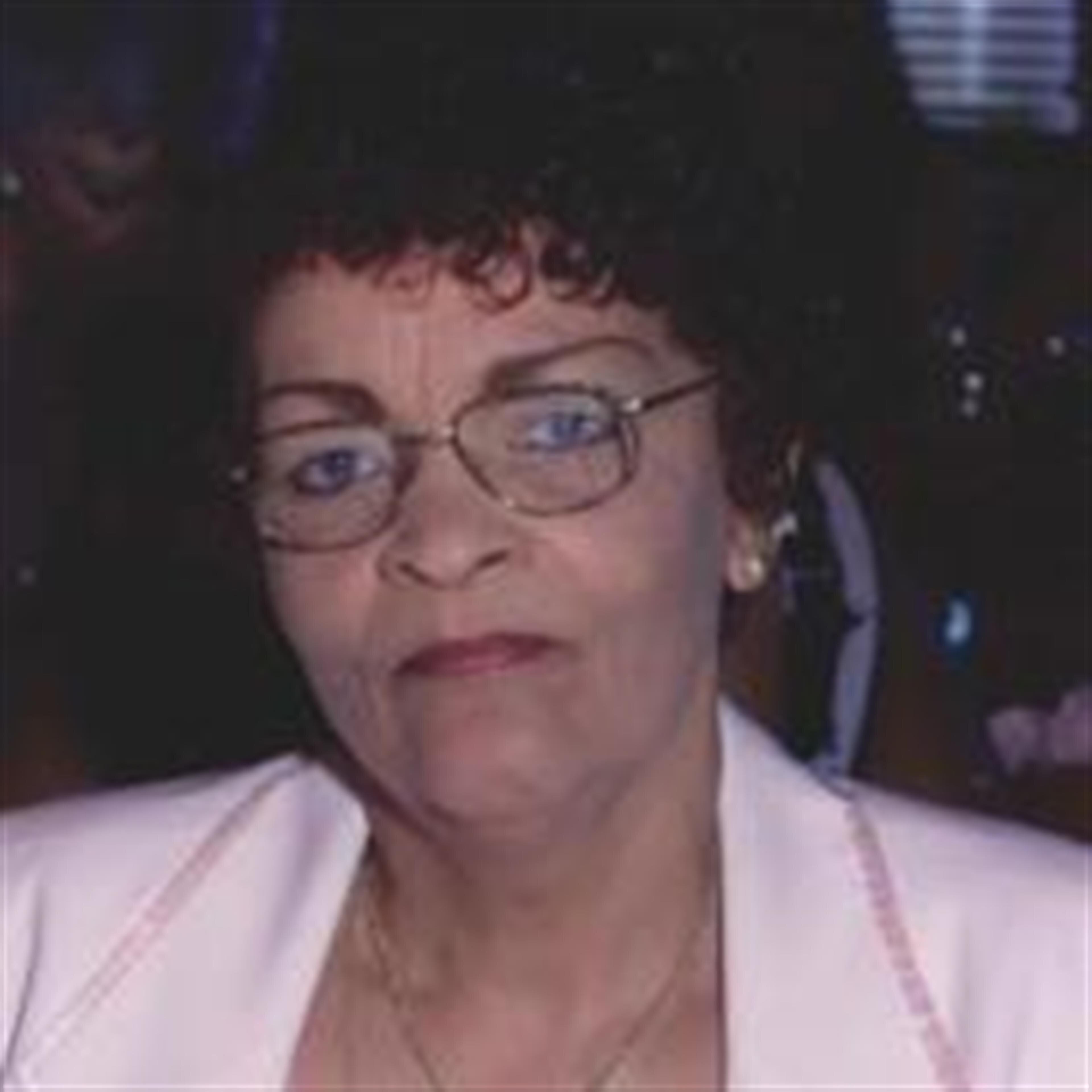 Linda C Hopkins-Olden