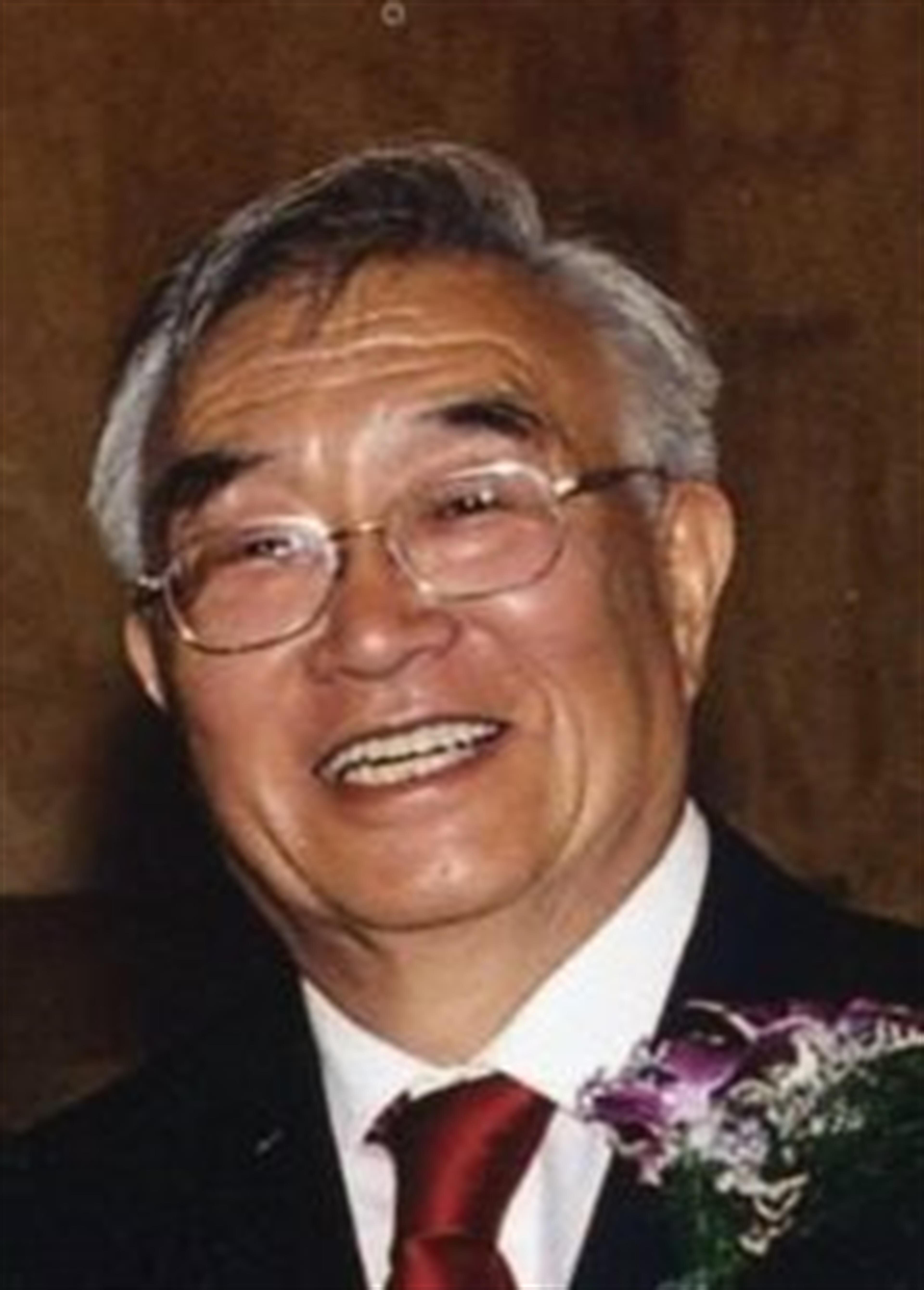 Lubai Zhang