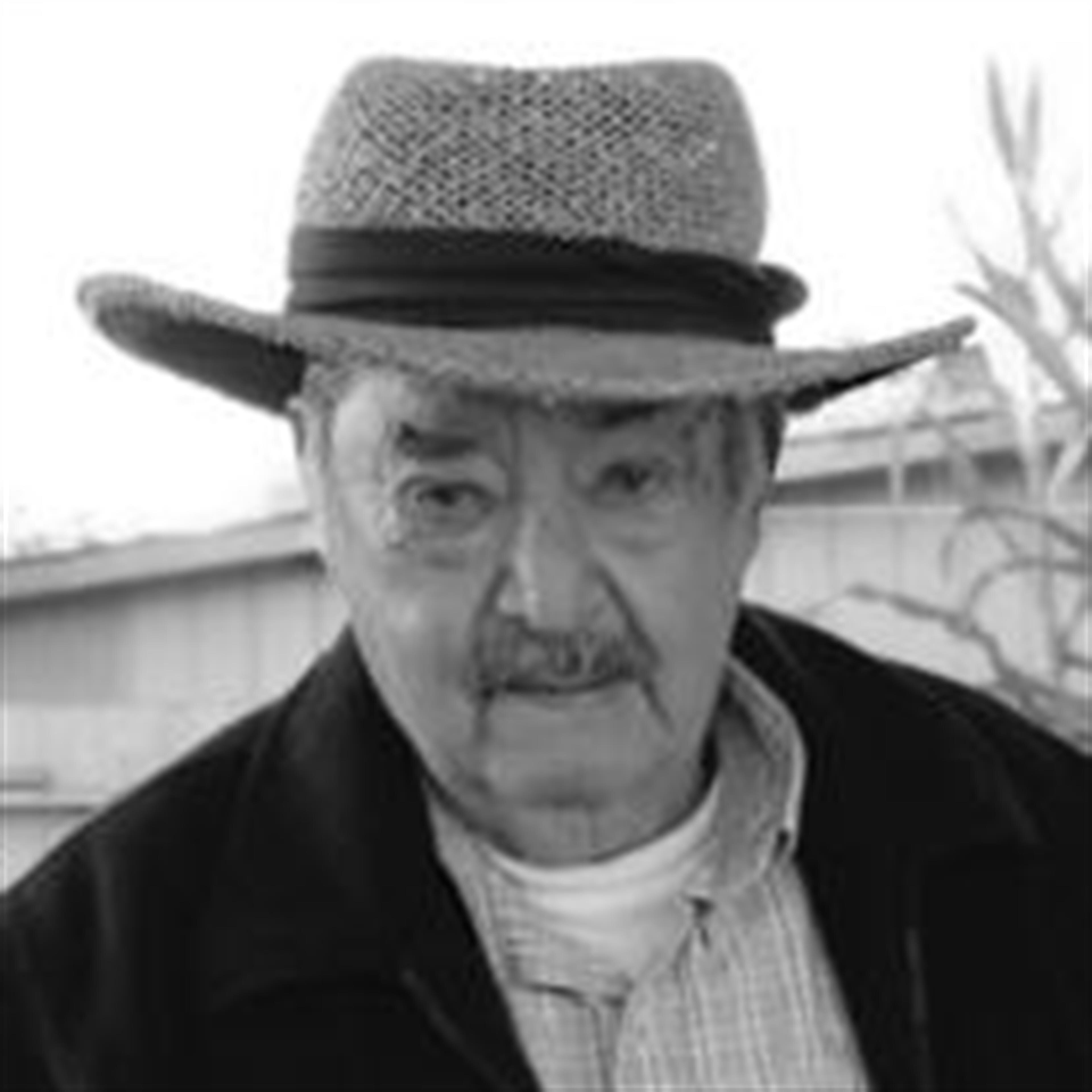 Luis Salazar