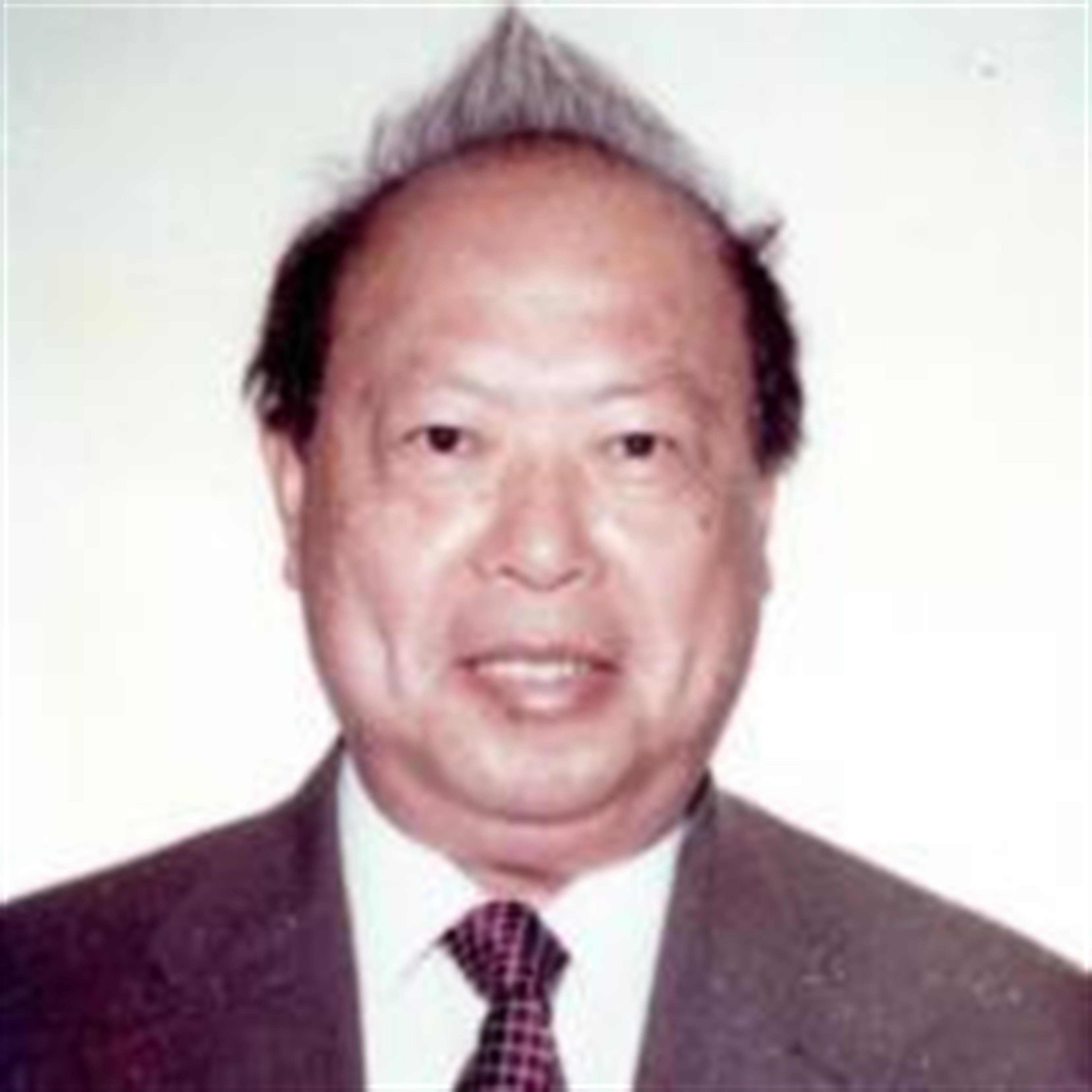 Robert E. Lowe