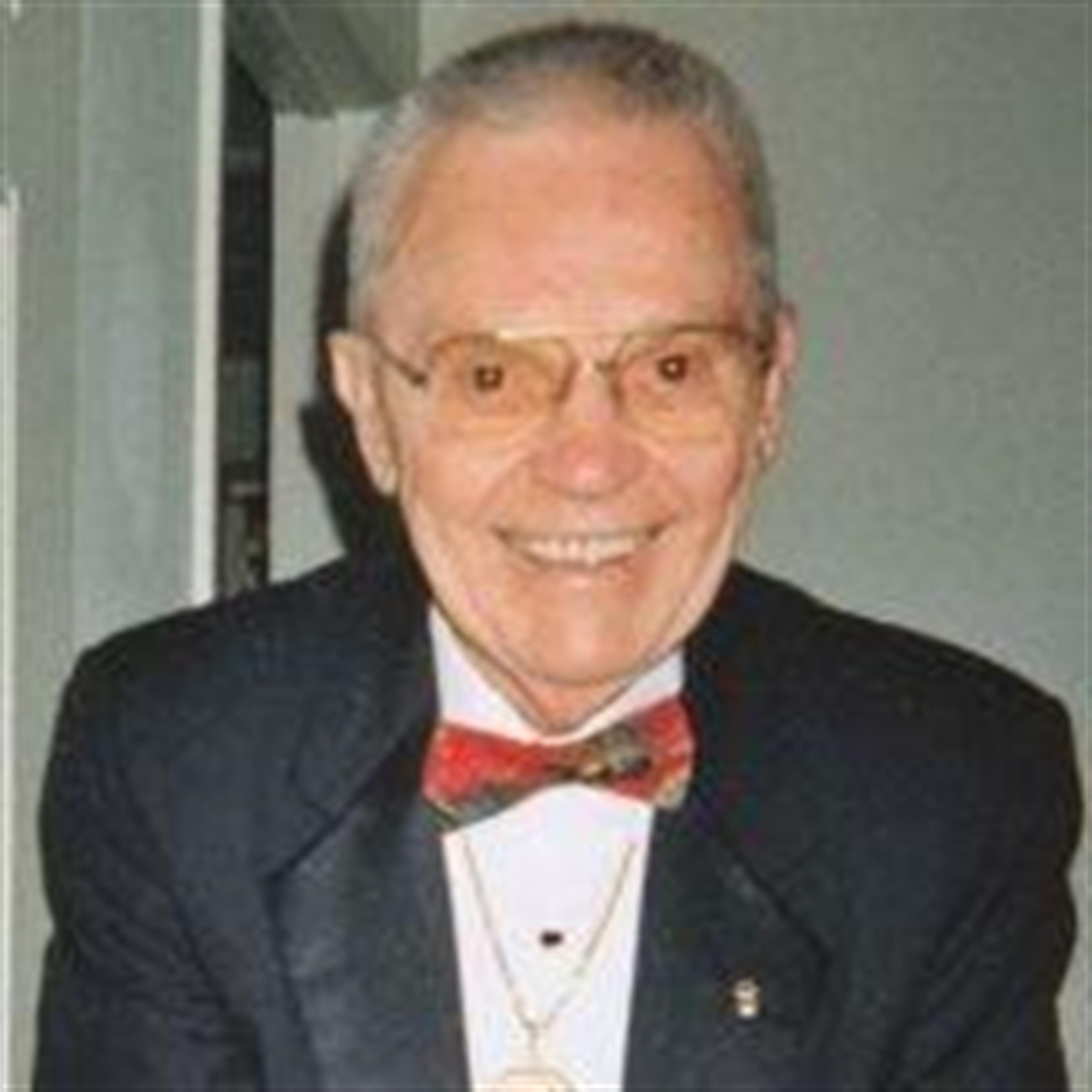 Raymon (Ray) R. Kliewer