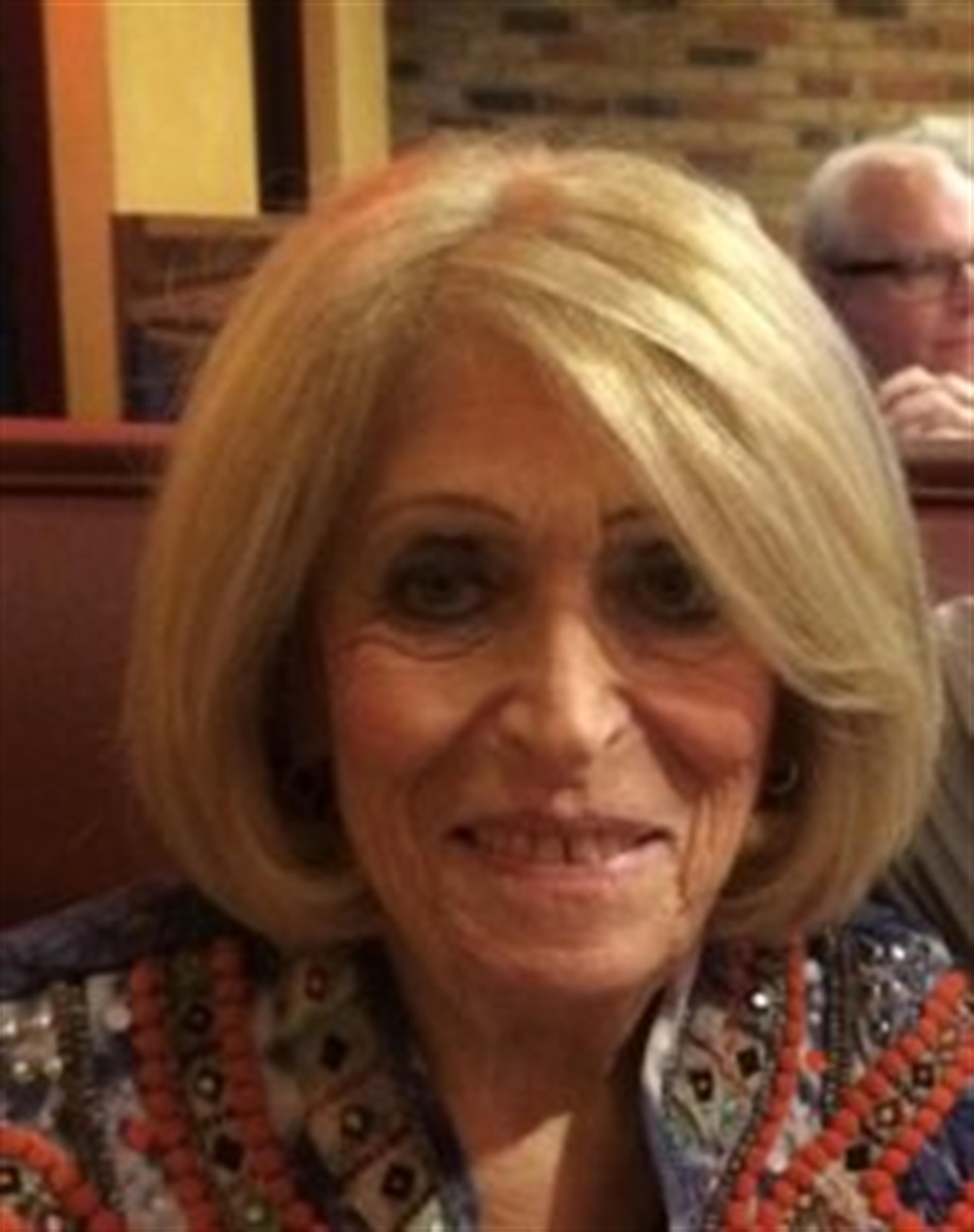LORRAINE ROBBINS