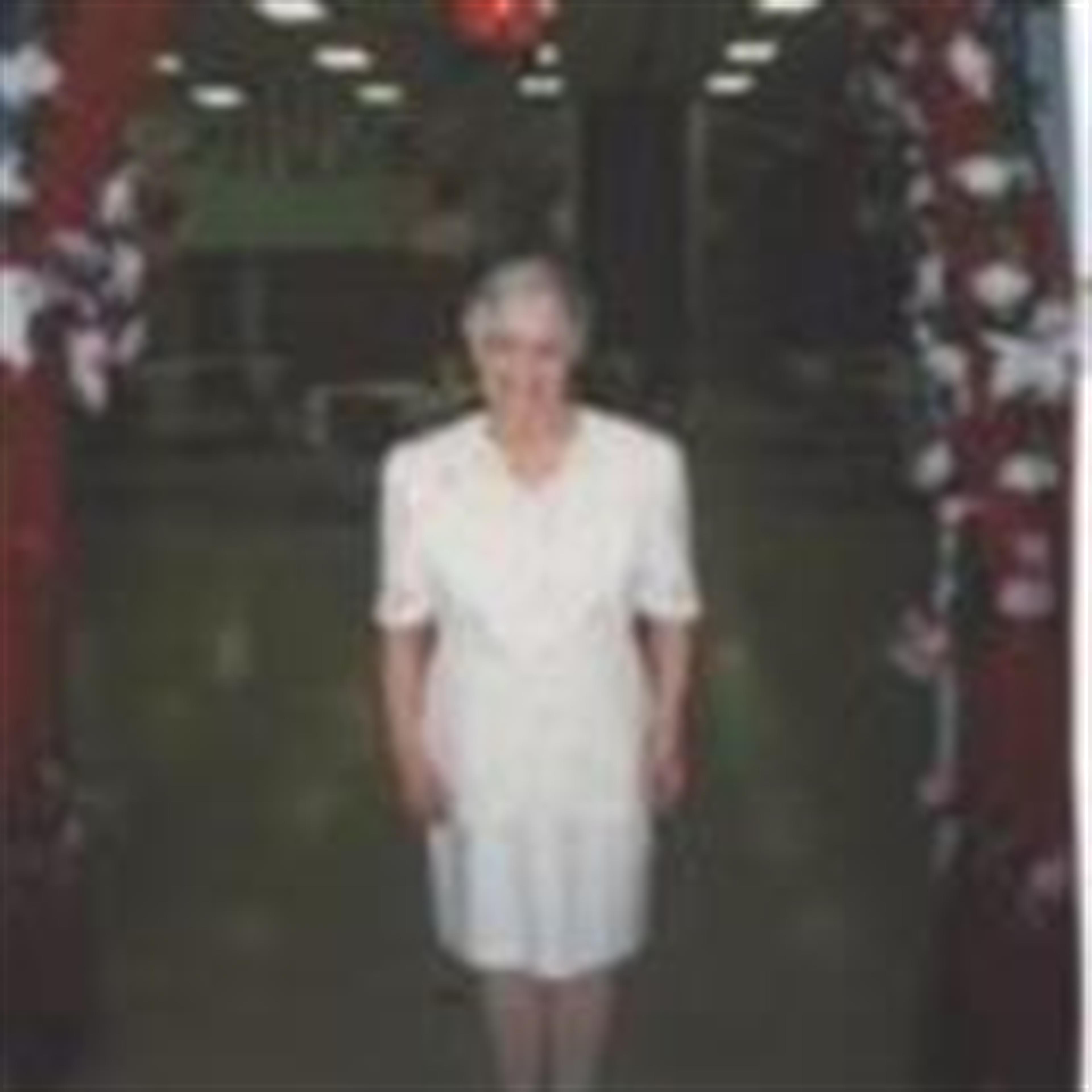 Edna  Bayer