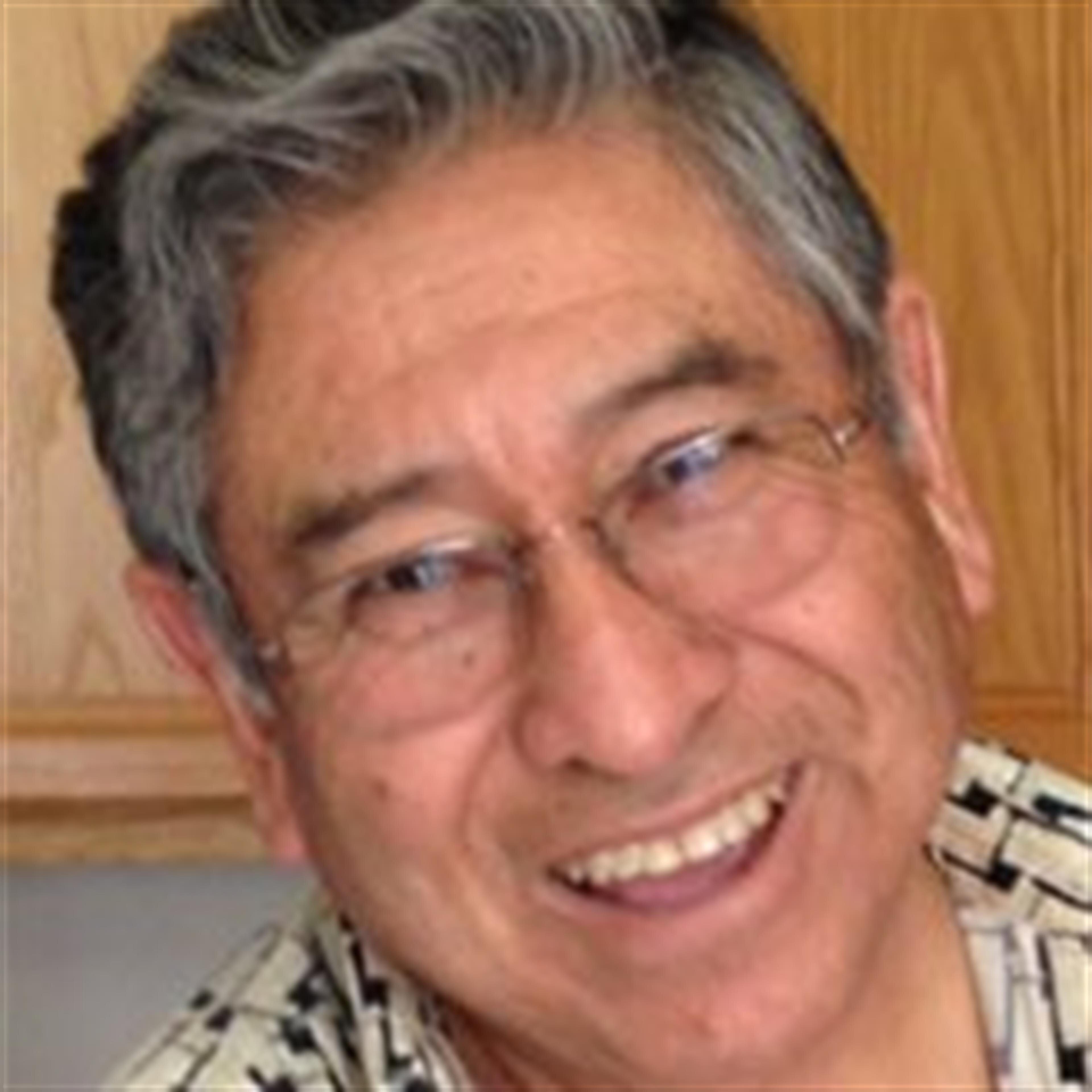 Oscar L Salinas