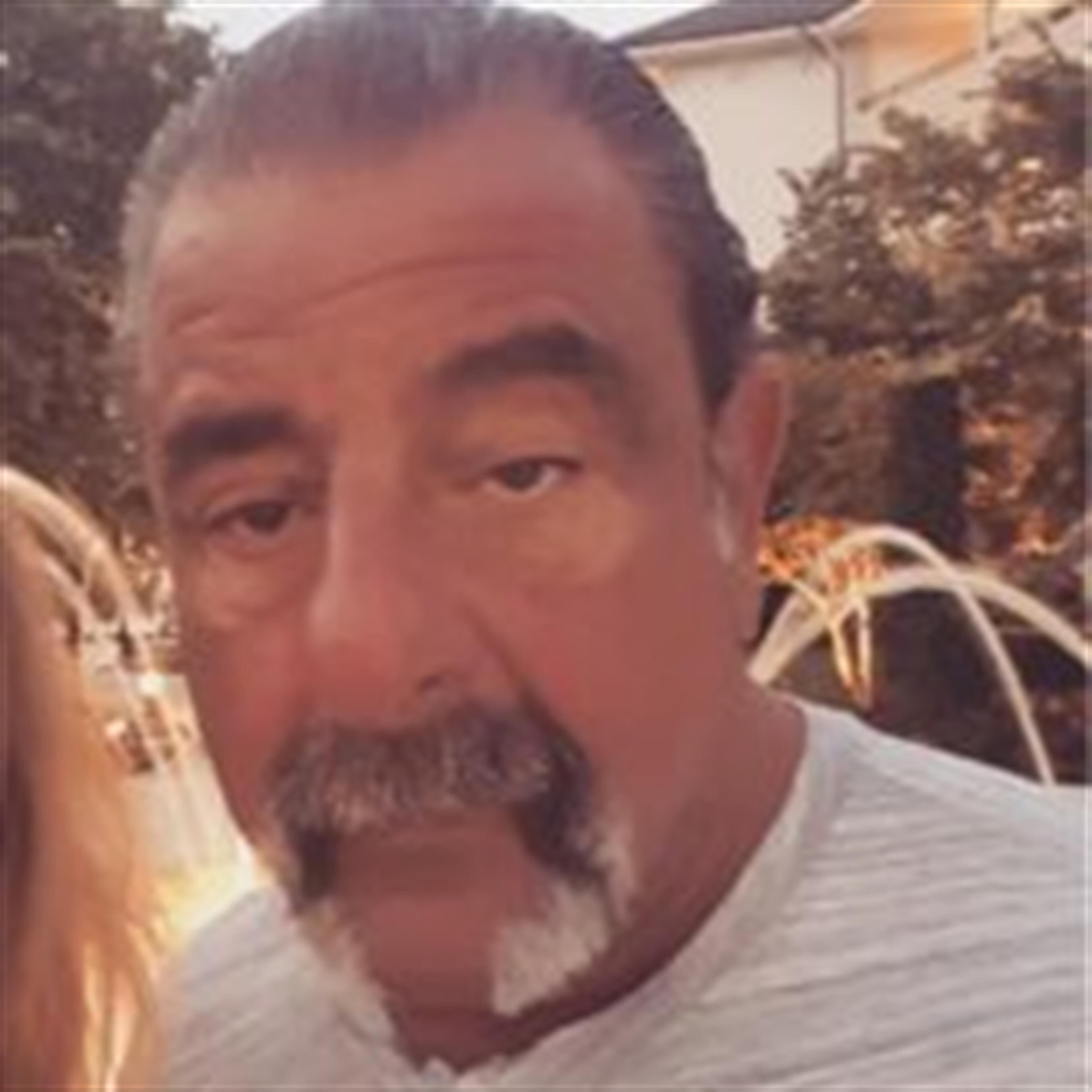 Larry T Chuppa